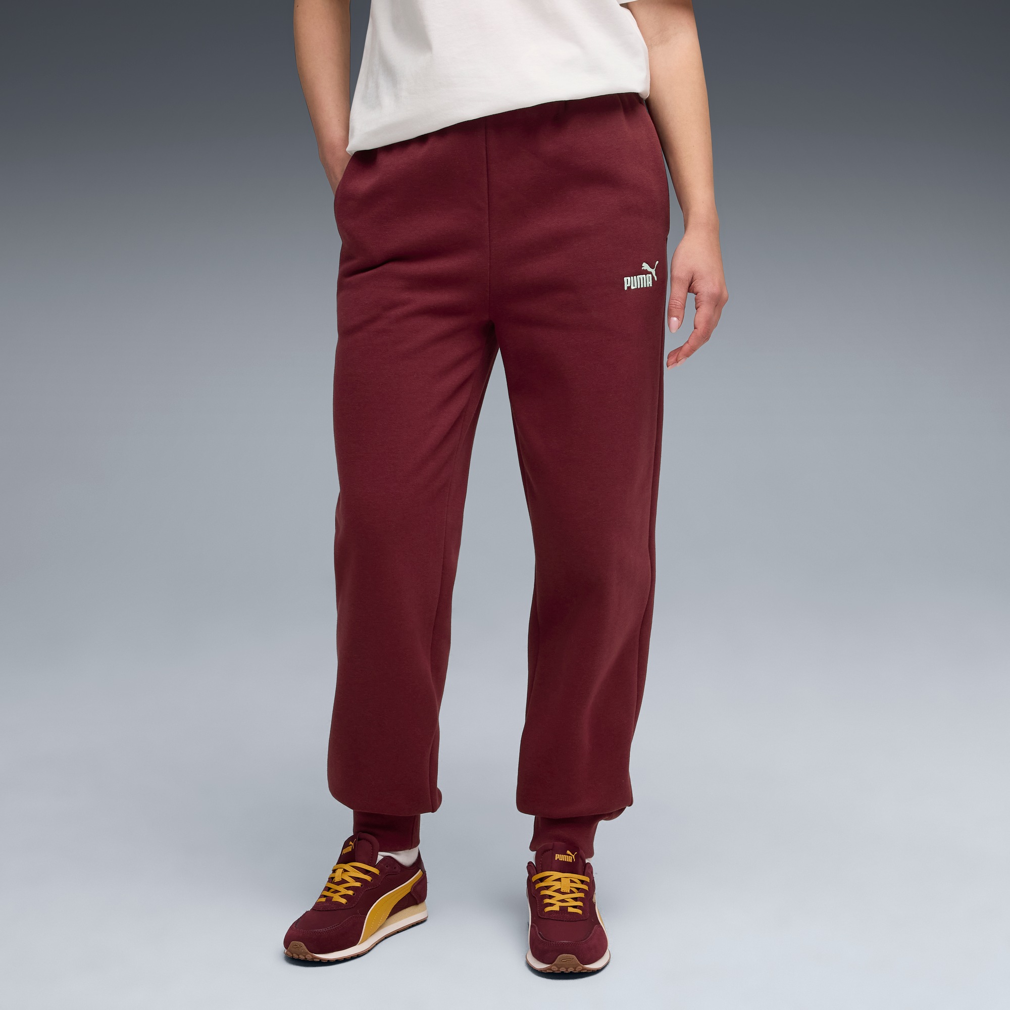 PUMA Trainingshose "ESS SMALL NO. 1 LOGO COMFORT SWEATPANTS CL FL (S)" günstig online kaufen