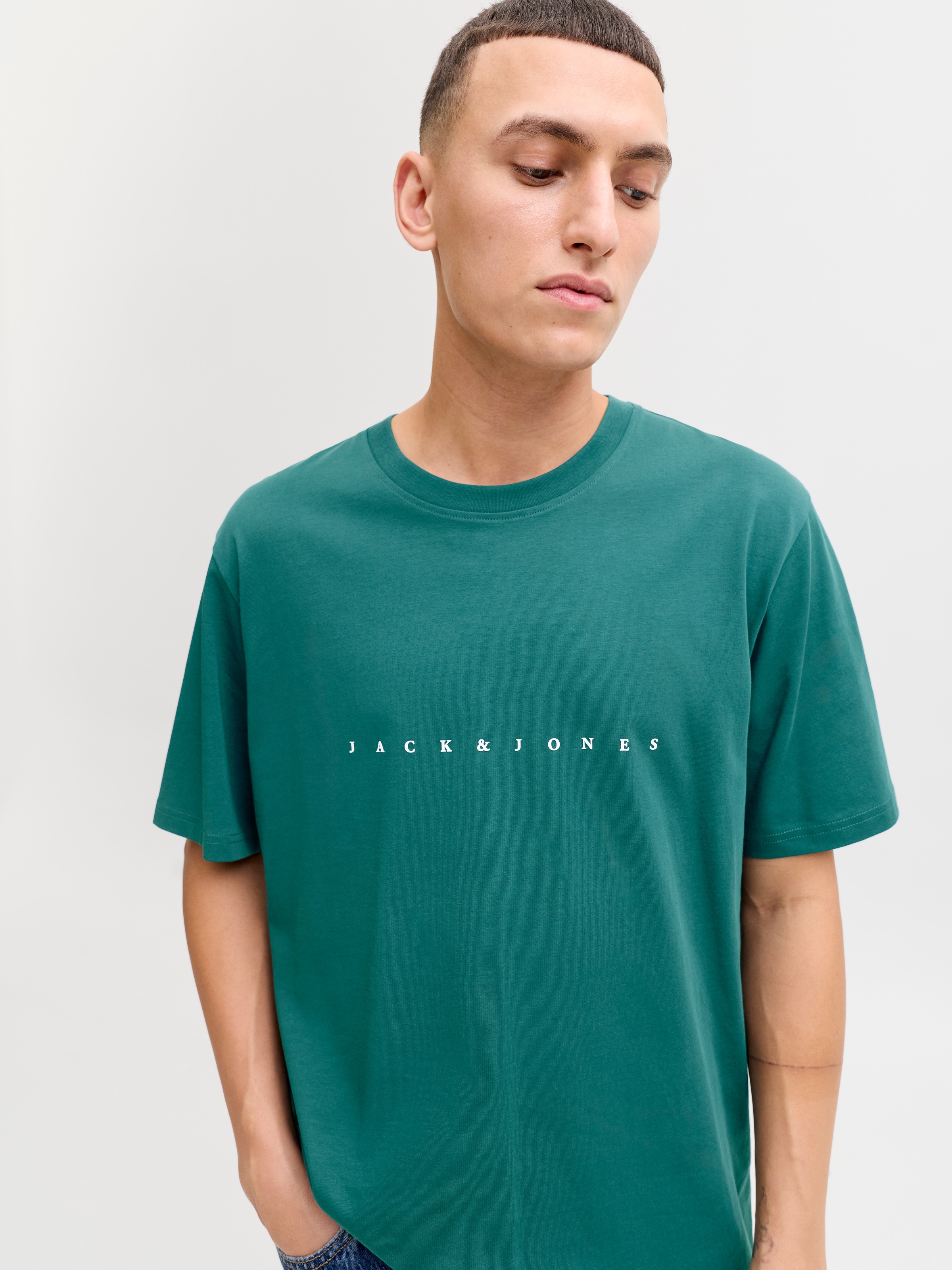 Jack & Jones Rundhalsshirt "JJESTAR mit Pigmentprint und Baumwollgefühl" Ba günstig online kaufen