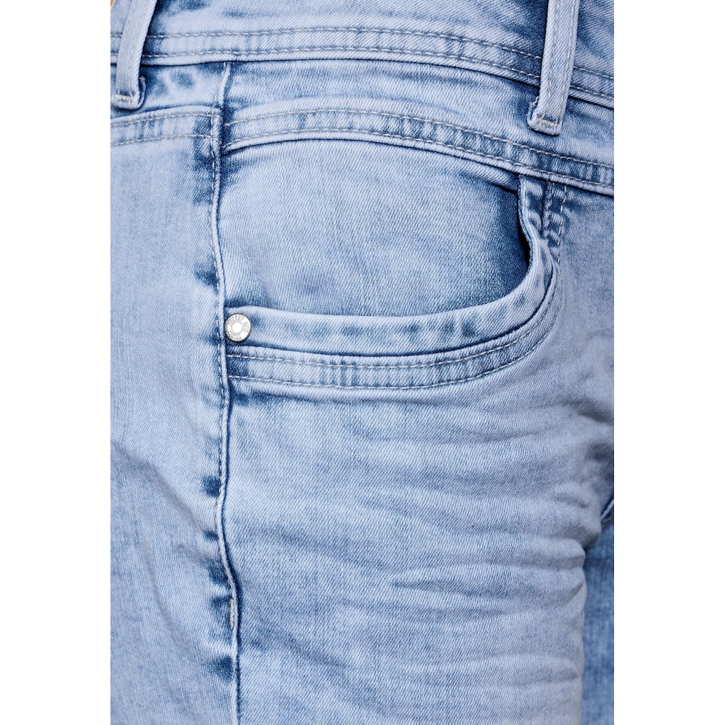 STREET ONE Comfort-fit-Jeans, mit hellgrauer Waschung