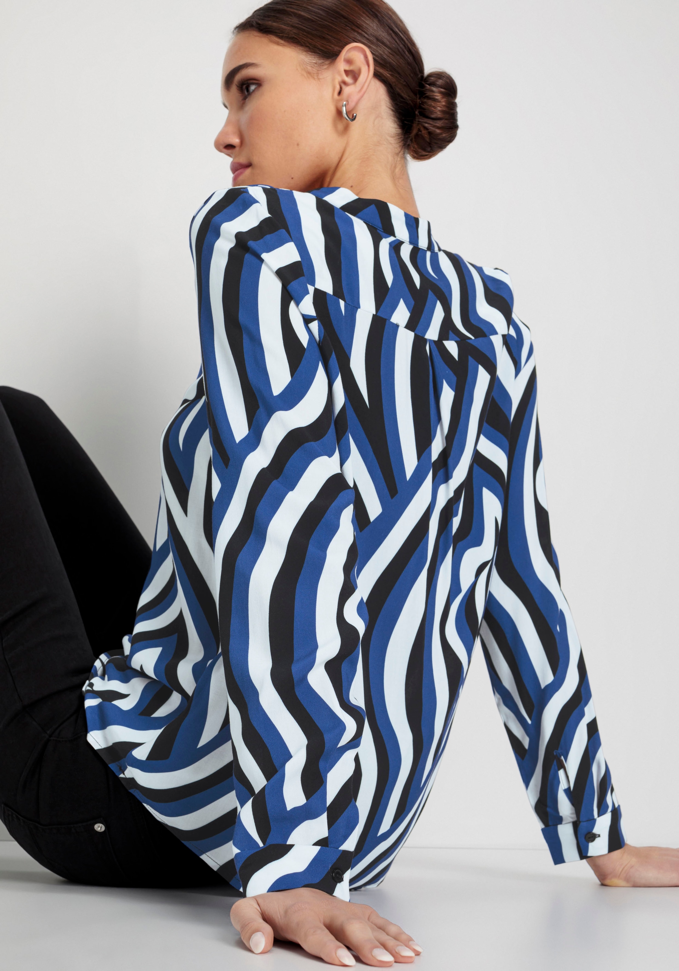 HECHTER PARIS Klassische Bluse, mit elegantem V-Ausschnitt