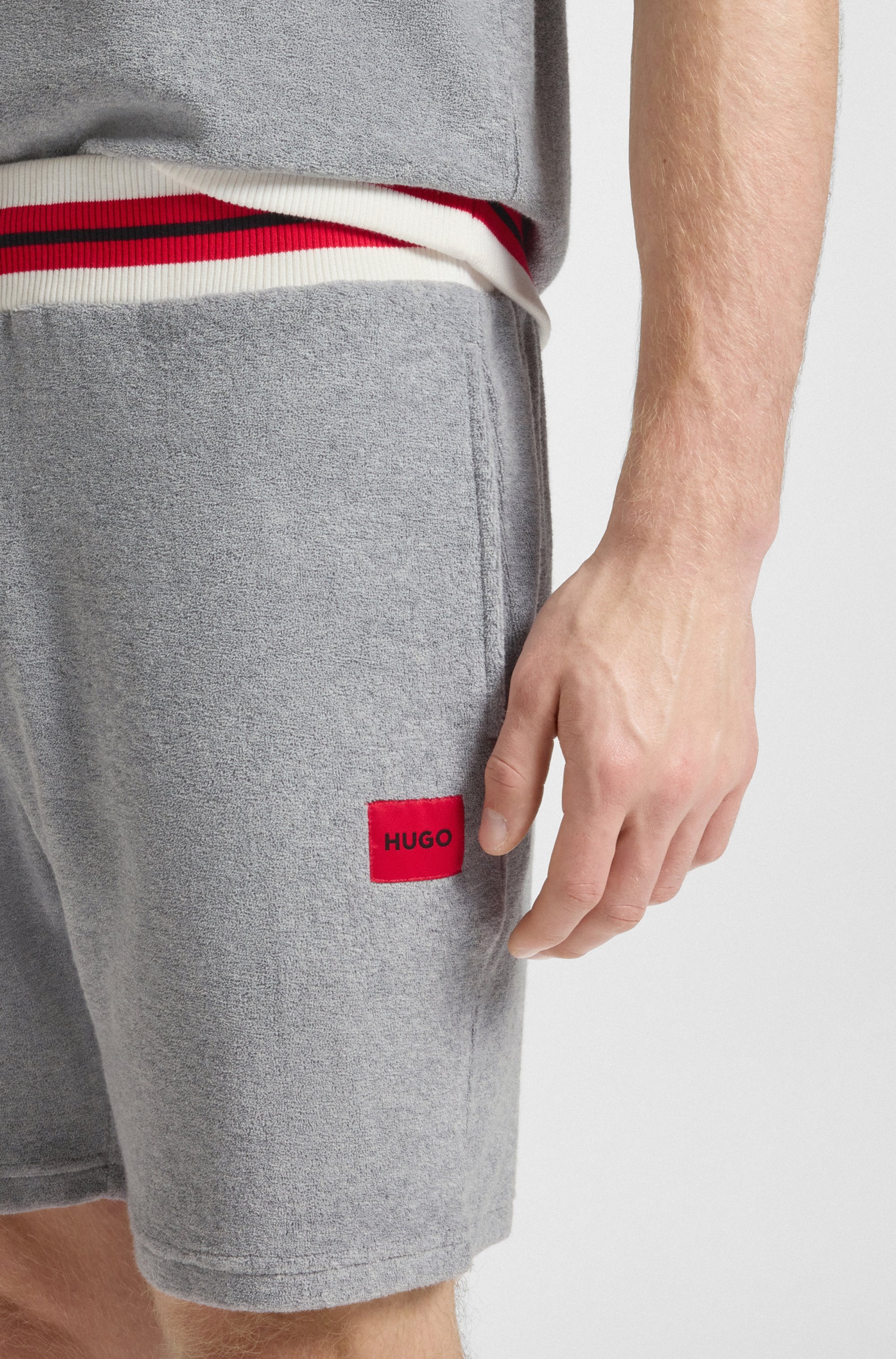 HUGO Underwear Sweatshorts "JAXON", kontrastfarbene Details, Tunnelzug günstig online kaufen