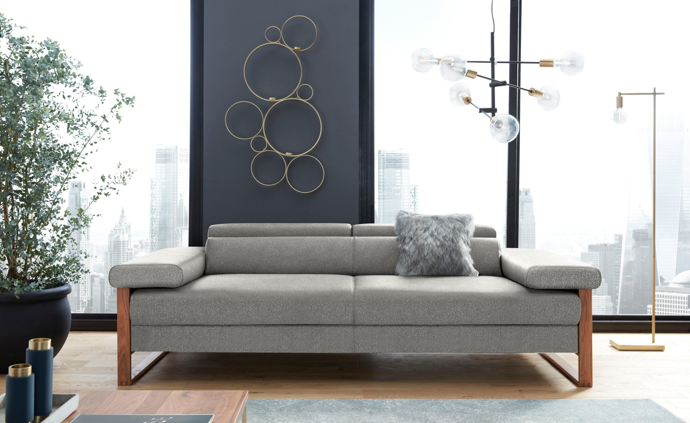W.SCHILLIG 2,5-Sitzer "finn" German Design Award 2016, Fußgestell Nussbaum natur, Breite 230 cm