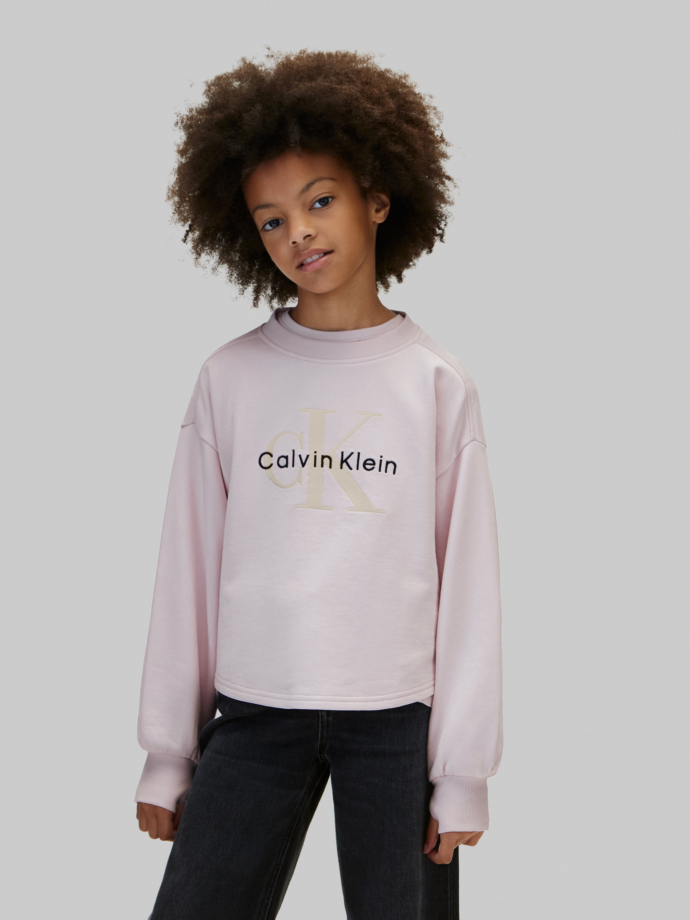 Calvin Klein Sweatshirt »MONOLOGO EMBRO CN SWEATSHIRT«, Regular fit, Logoschriftzug
