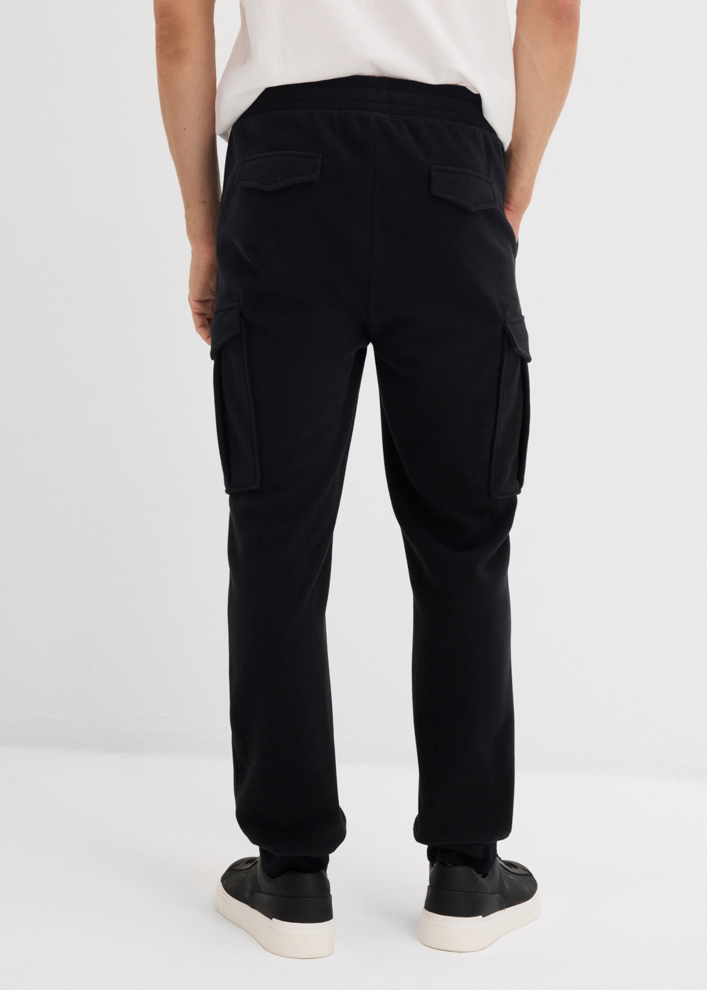 bonprix Jogginghose  angenehme, weiche Qualität, Regular Fit, im Casual-Stil, aus Polyester