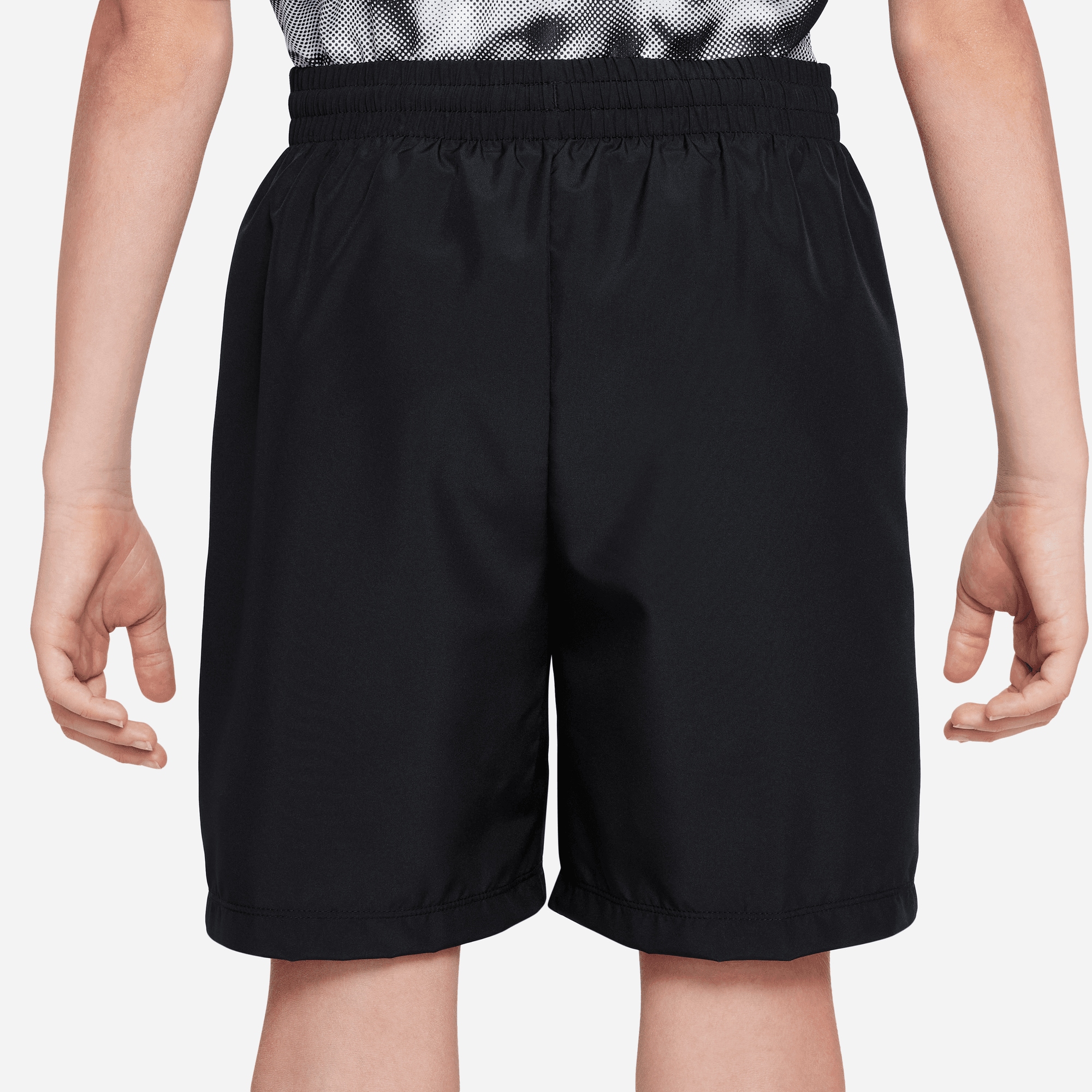 Nike Shorts »B NK DF MULTI WVN SHORT«  schnell trocknendes Material, atmungsaktiv, mit Eingrifftaschen