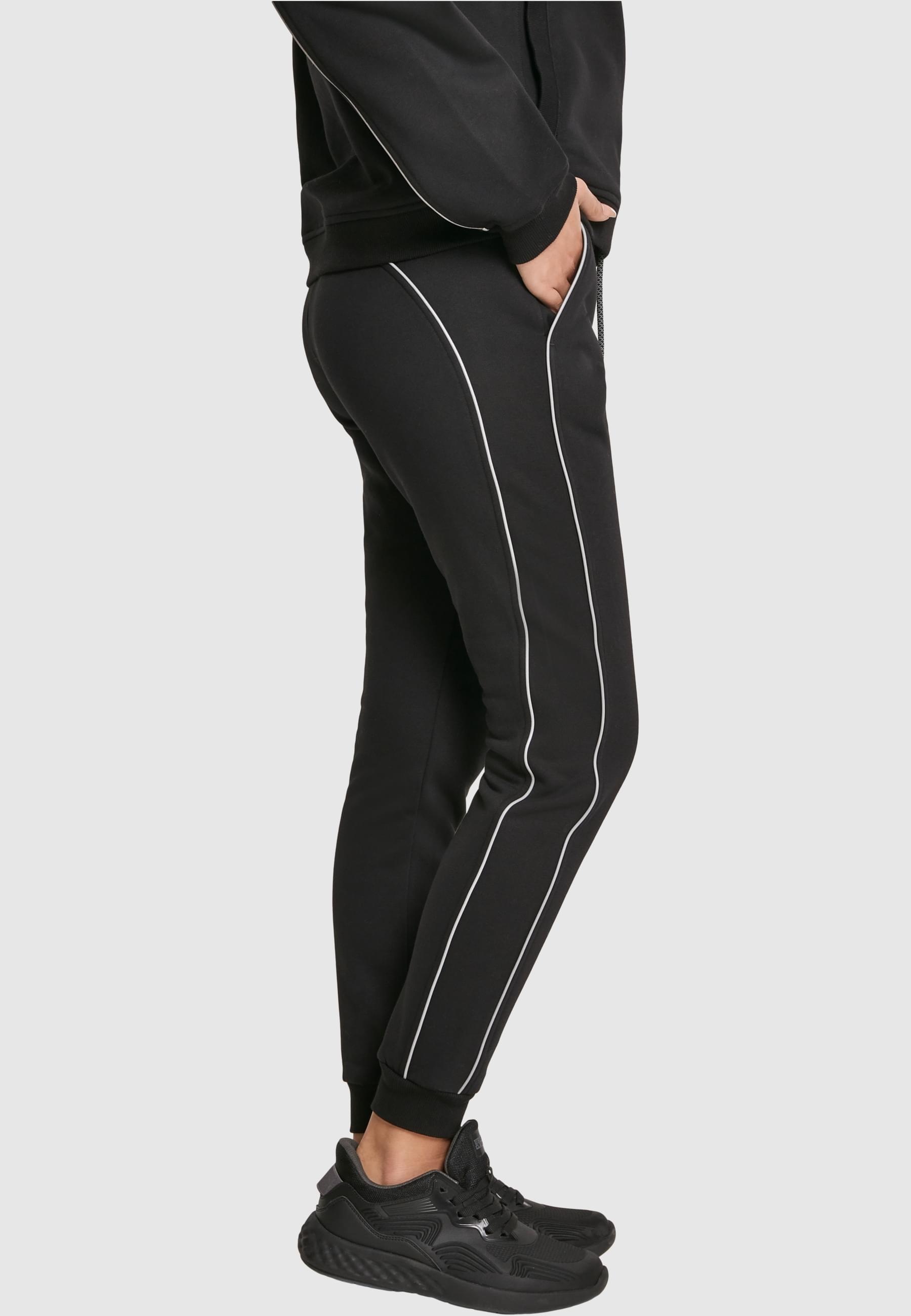 URBAN CLASSICS Jogginghose »Urban Classics Damen Ladies Reflective Sweatpants«, (1 tlg.)
