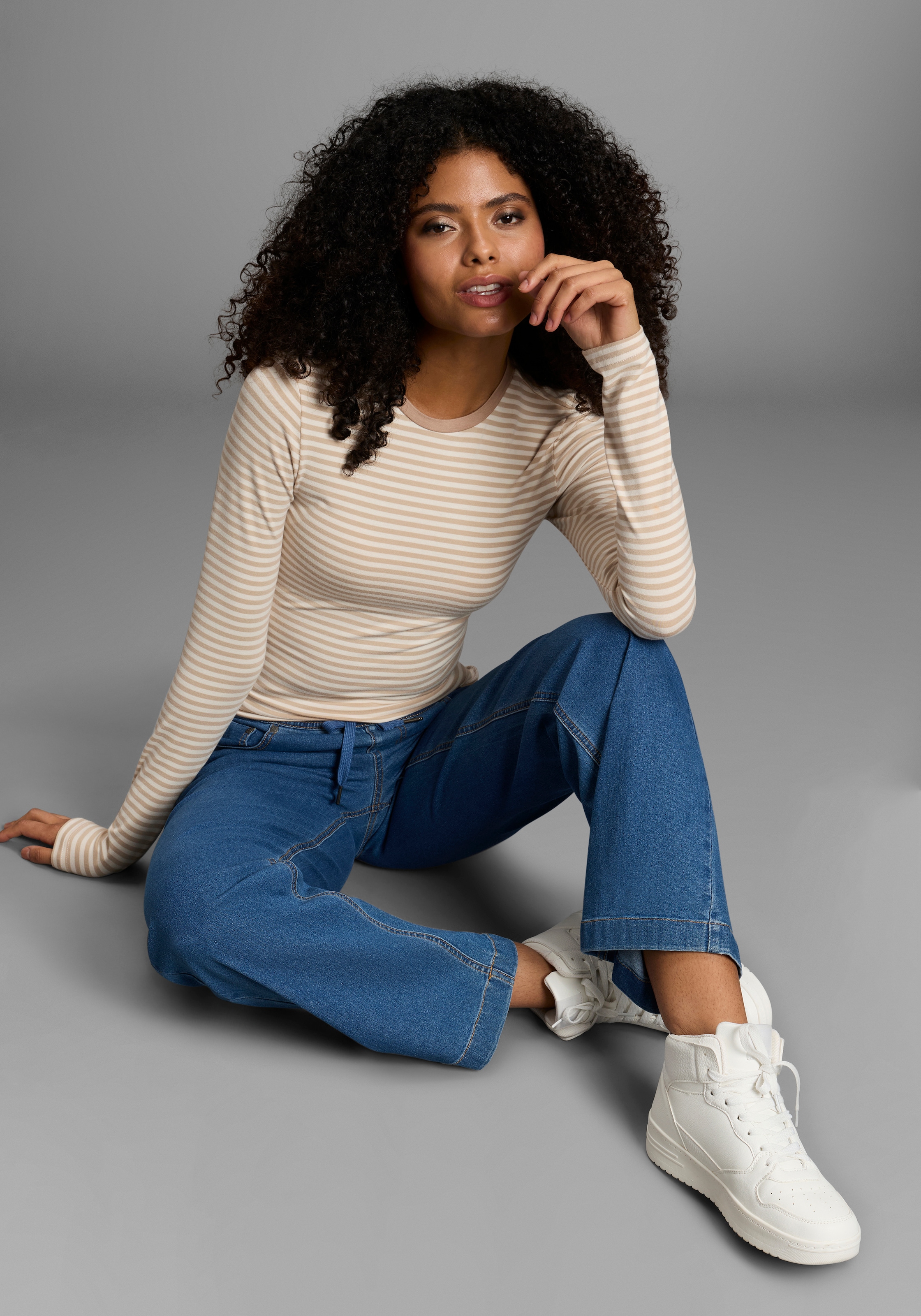 Flashlights Longsleeve hüftlange Schnittform, mit Rundhalsausschnitt, gestreifte Optik