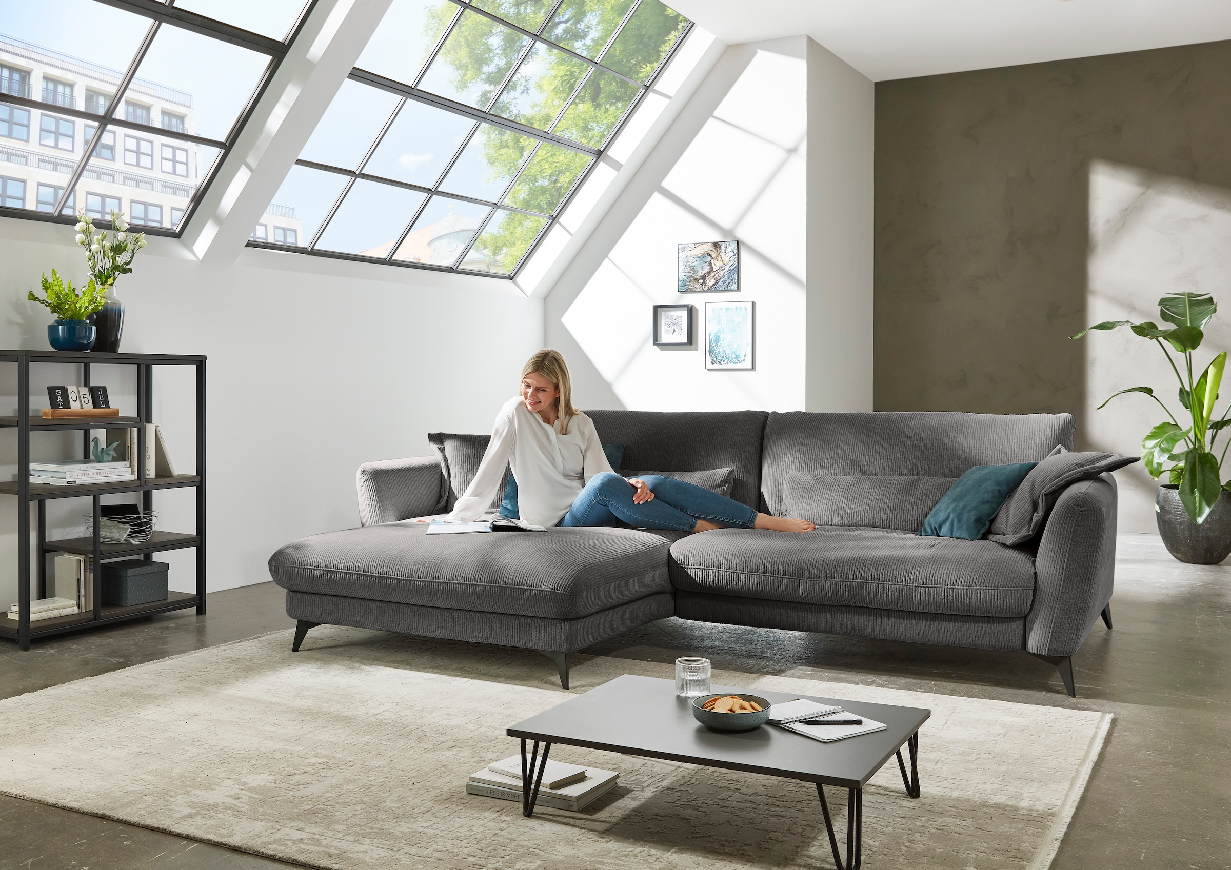 Die PlanBar Ecksofa »MP-IN23149 L-Form«, Kaltschaumpolsterung mit SoftSitz, Lose Rückenkissen
