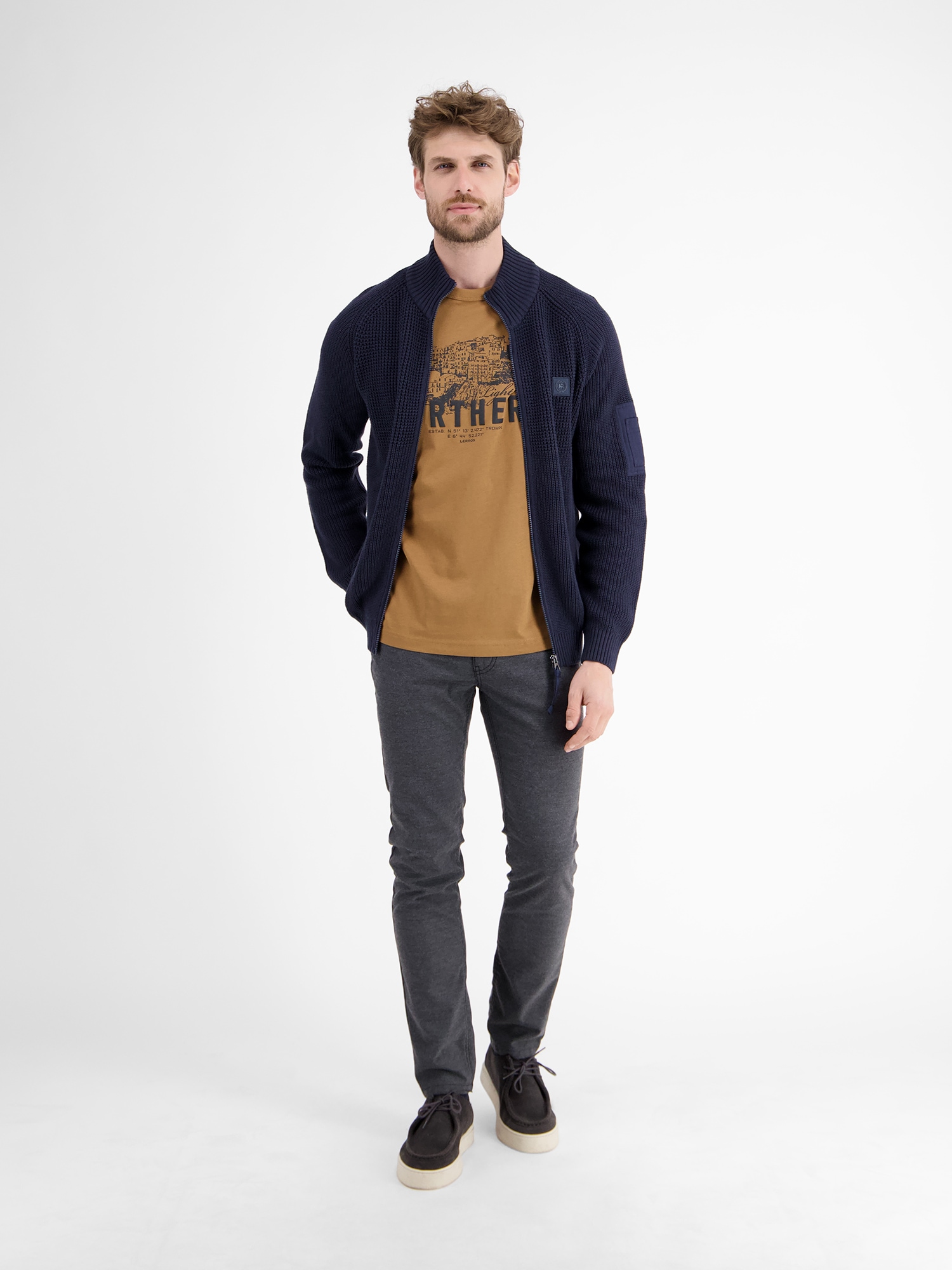 LERROS T-Shirt »LERROS Unifarbenes T-Shirt mit Brustprint«