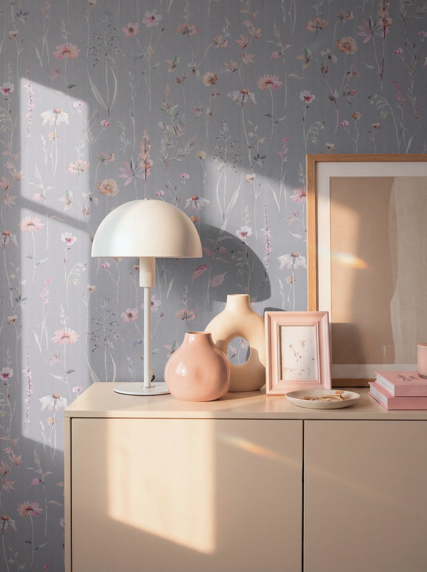 A.S. Création Vliestapete »Trend Spectrum Floral – Romantische Blütenranken Vliestapete« floral | geblümt | matt leicht strukturiert Romantische Blüten- und Blätterranken in harmonischer Farbwelt