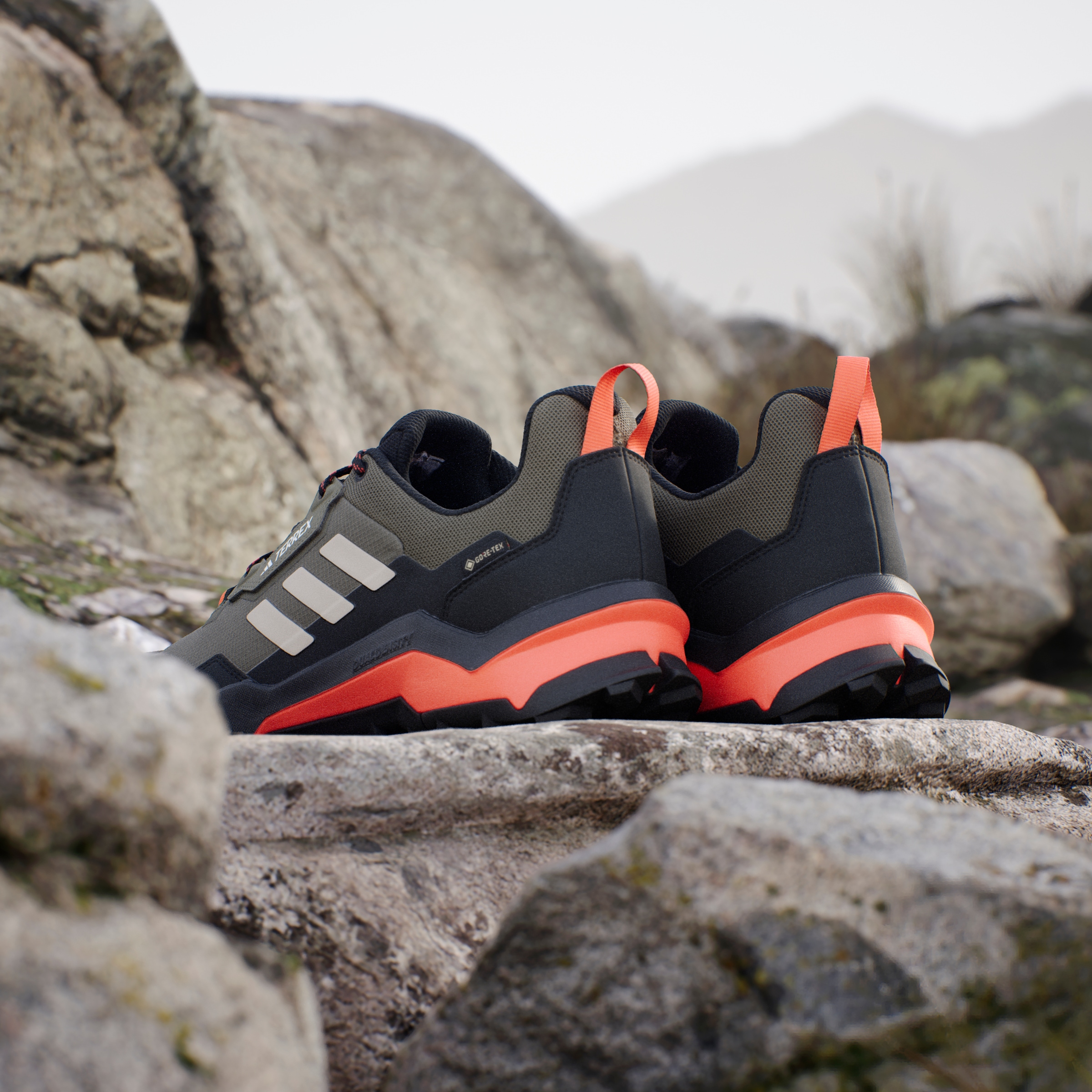 adidas TERREX Wanderschuh »TERREX AX4 GORE-TEX«, wasserdicht