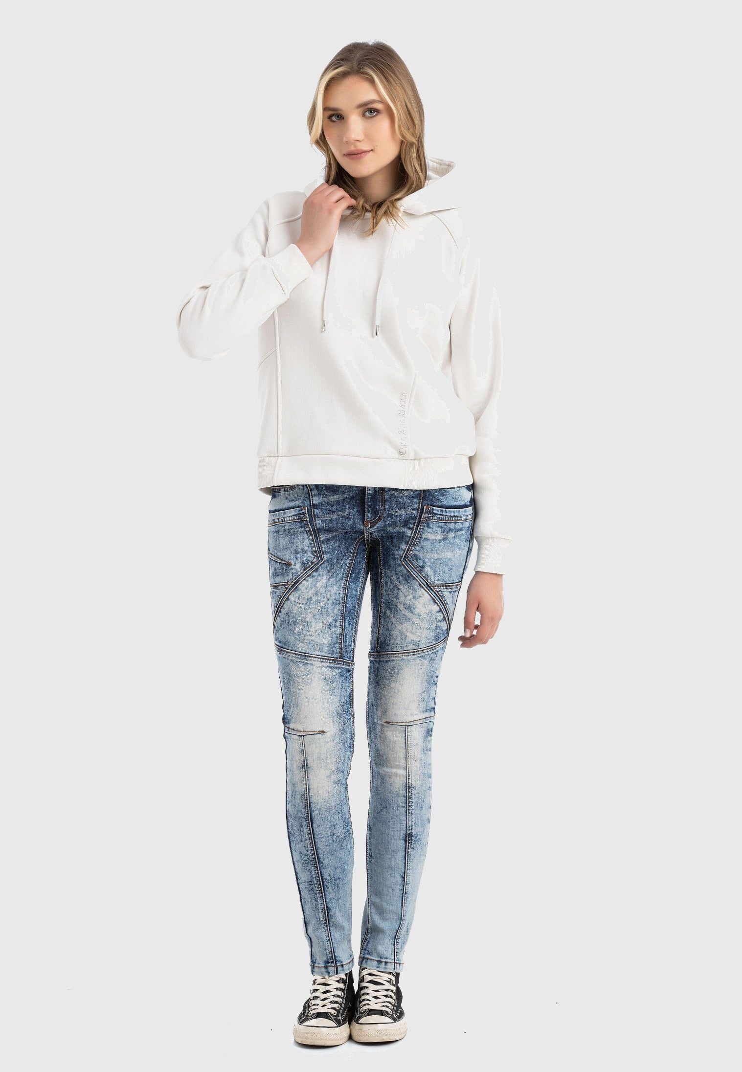 Cipo & Baxx Hoodie »HOODIE SWEATSHIRT«, (1 tlg.), modisch und komfortabel