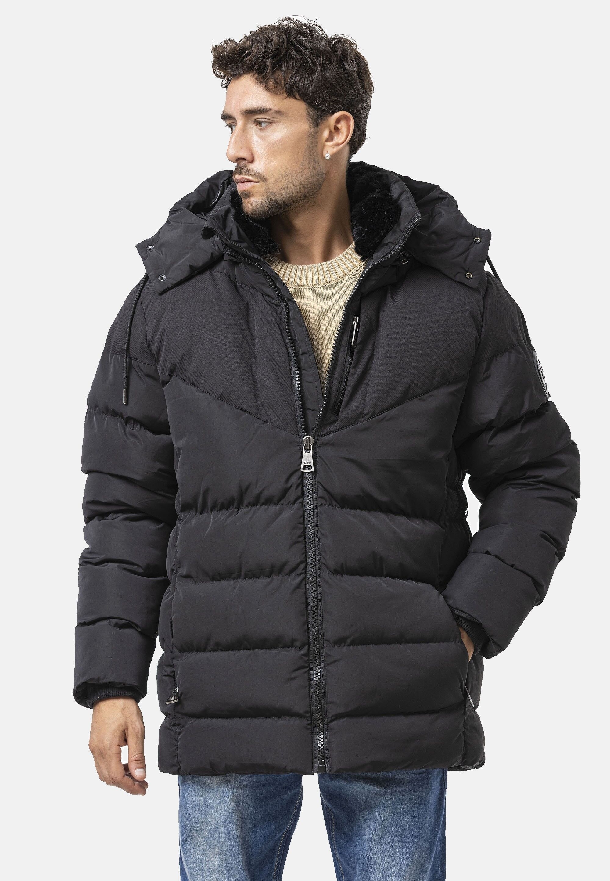 Cipo & Baxx Winterjacke "CM198" mit Kapuze mit Reißverschlusstaschen günstig online kaufen