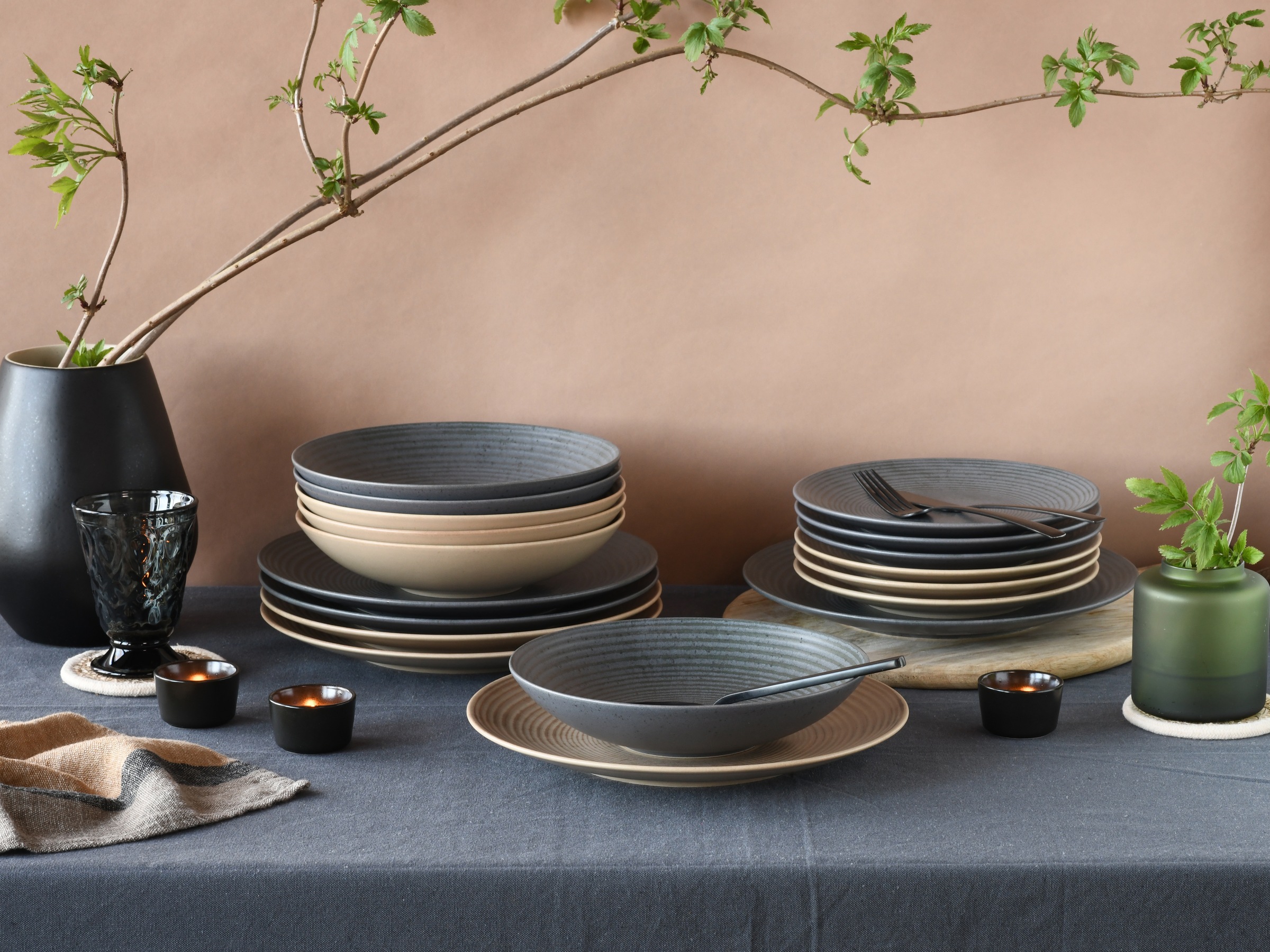 CreaTable Teller-Set »Catania Mix, Tellerset 18-tlg.«, (Set, 18 tlg.), Vintage Farben, Ausdrucksstarkes Relief, Handwerklicher Charakter