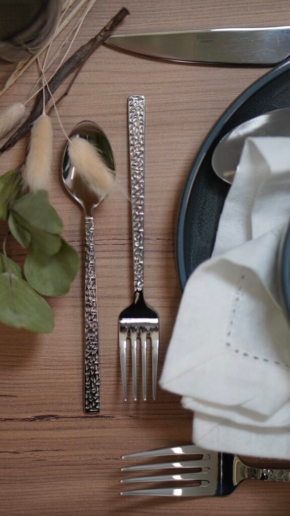 Thumbnail - Mulex Besteck-Set "Besteck Siena, mit feiner Hammerschlag-Struktur" elegantes Besteck mit beeindruckend schöner Optik