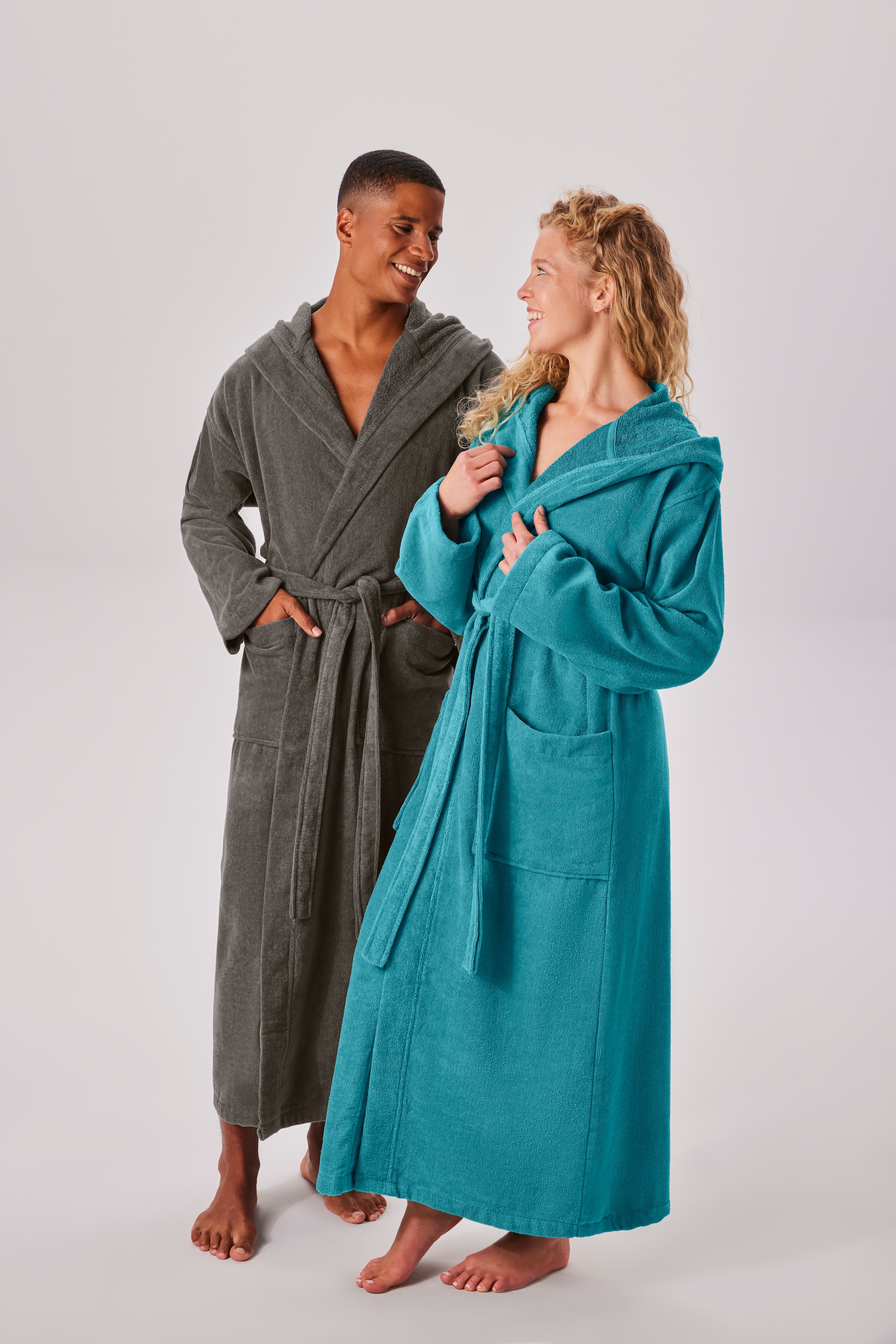 OTTO home Unisex-Bademantel "Regona, Hotelbademantel, Morgenmantel, Standardlänge & Überlänge" 1 Stk. Damen & Herren, mit Taschen, flauschig, weich, Velours, Sauna & Spa