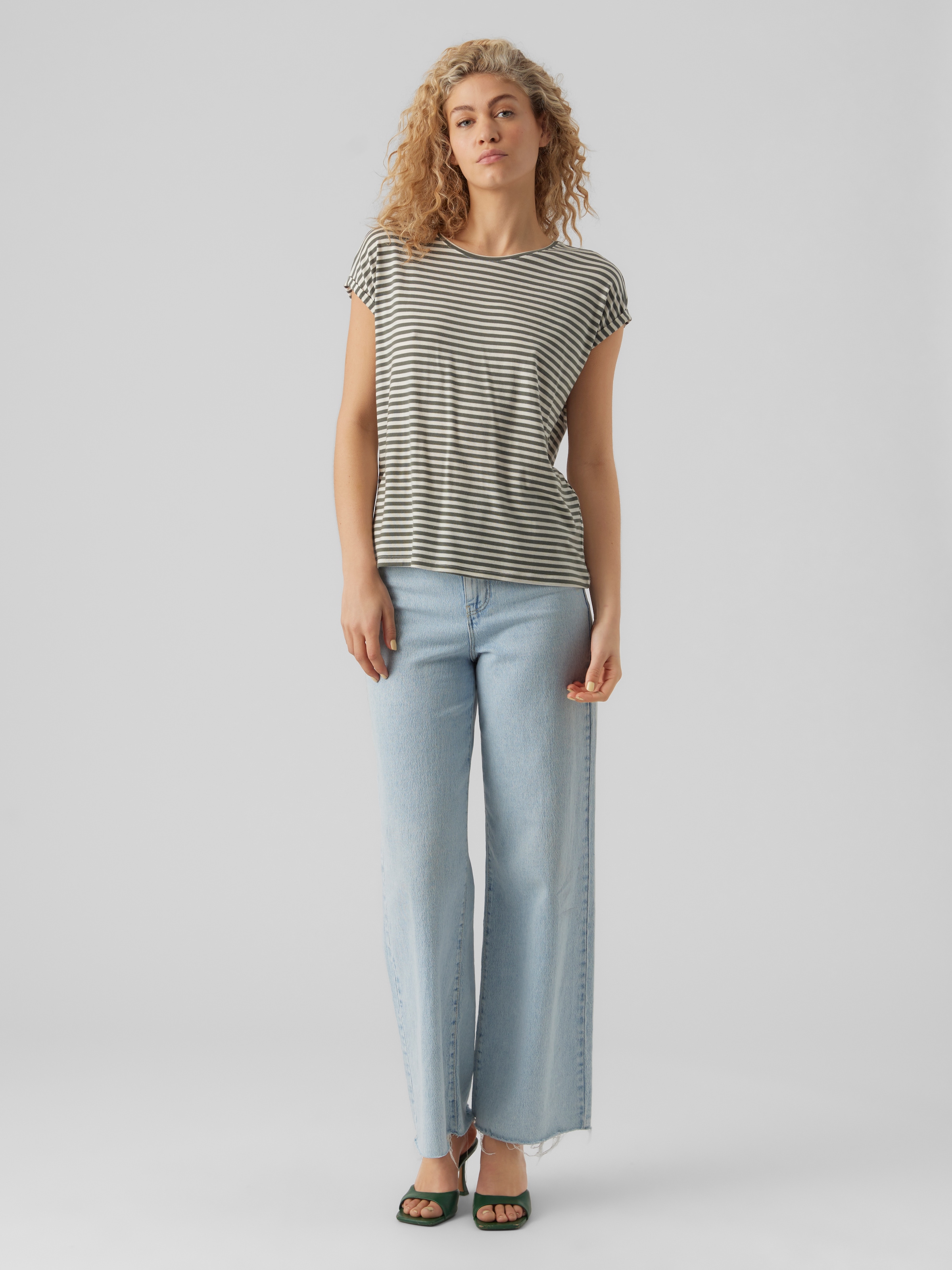 Vero Moda Rundhalsshirt »VMAVA PLAIN SS TOP STRIPE GA JRS NOOS« Materialmix, regular fit