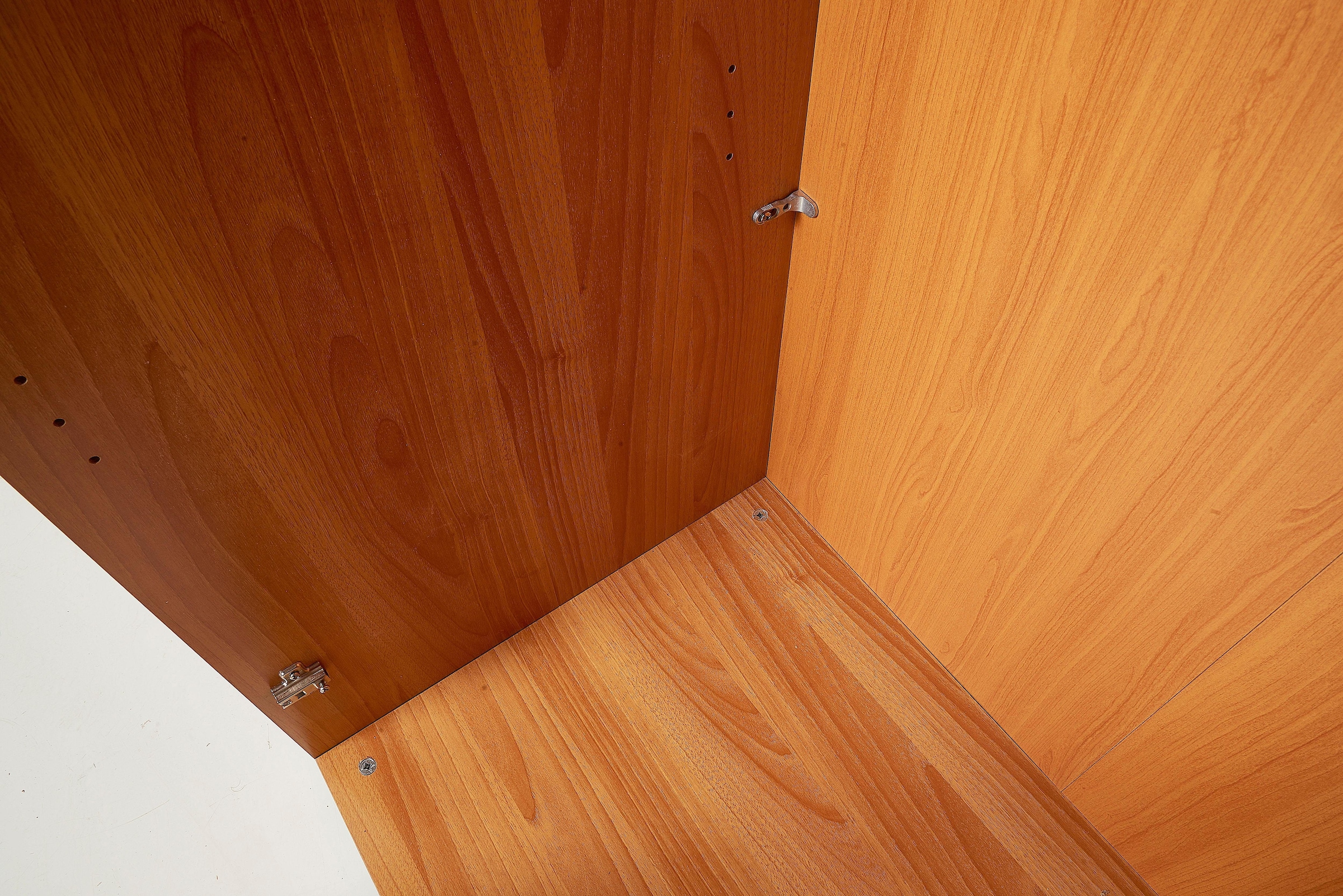 INOSIGN Schlafzimmer-Set »Greta, aus FSC-zertifiziertem Holzwerkstoff, Hochglanzoberfläche«, (4 tlg., aus 1 Kleiderschrank, 1 Bett (180x200cm) und 2 Nachtkommoden), im italienischen Barock- KLassik-Stil mit opulenten Verzierungen