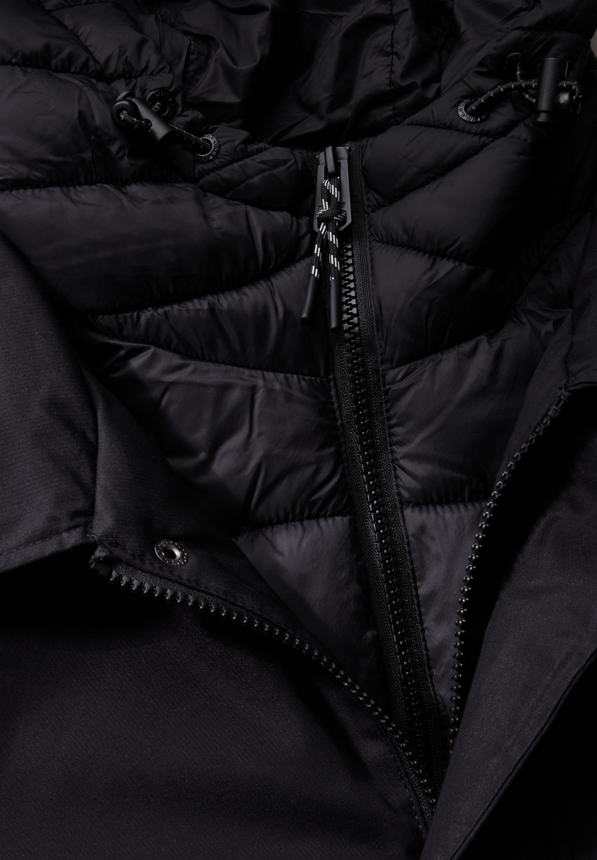 STREET ONE MEN Outdoorjacke, mit Kapuze, aus softem Materialmix