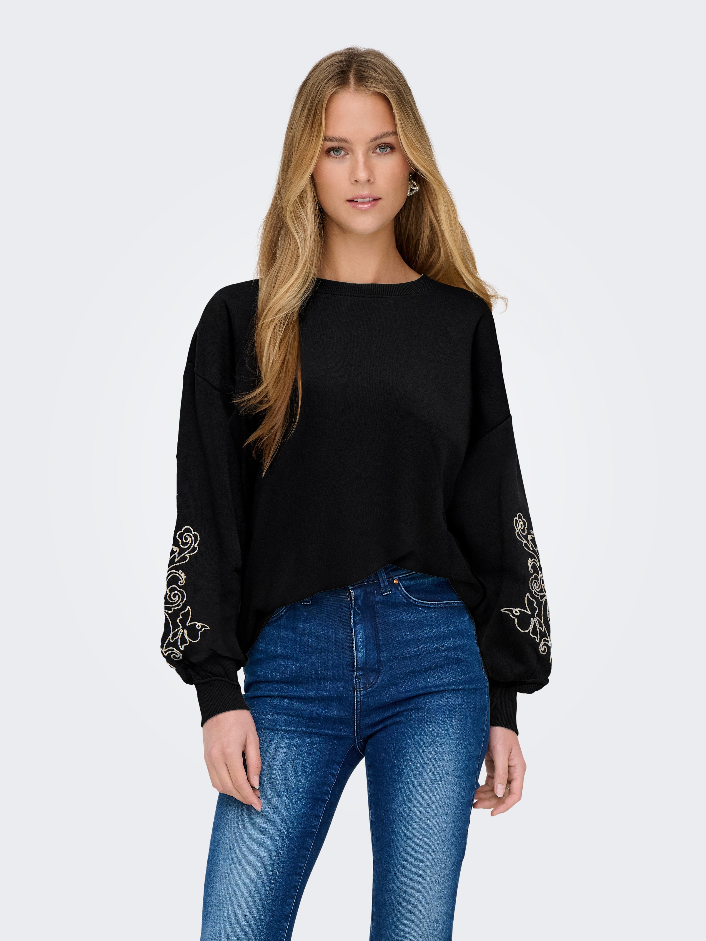 Sweatshirt ONLY "ONLBROOKE L/S O-NECK FLOWER SWT", Damen, Gr. S, schwarz detail:boho butterfly (cloud dancer), Sweatware, Obermaterial: 60% Baumwolle, 40% Polyester, regular fit normal, Rundhals, Rippbündchen, Sweatshirts Sweatshirt, Baumwollmischung, reg