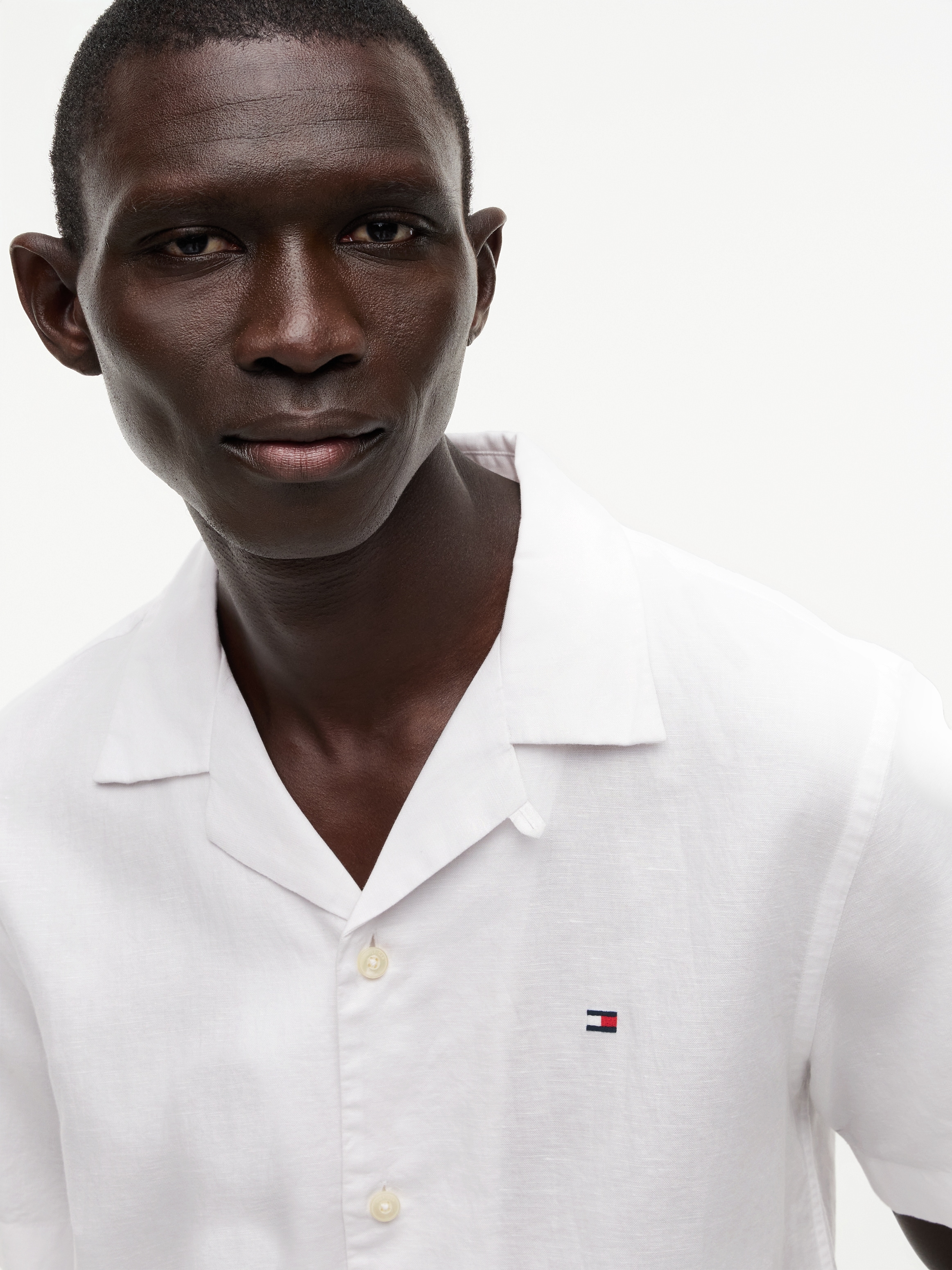 Tommy Hilfiger Kurzarmhemd »LINEN BLEND SOLID SS RF SHT« aus Baumwollmix mit Leinen