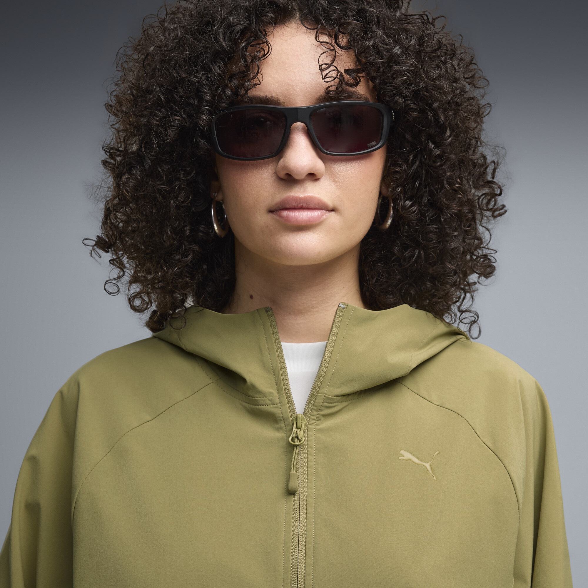 PUMA Trainingsjacke »PUMATECH SENSE 4-Way Stretch Oversized Jacke Damen«