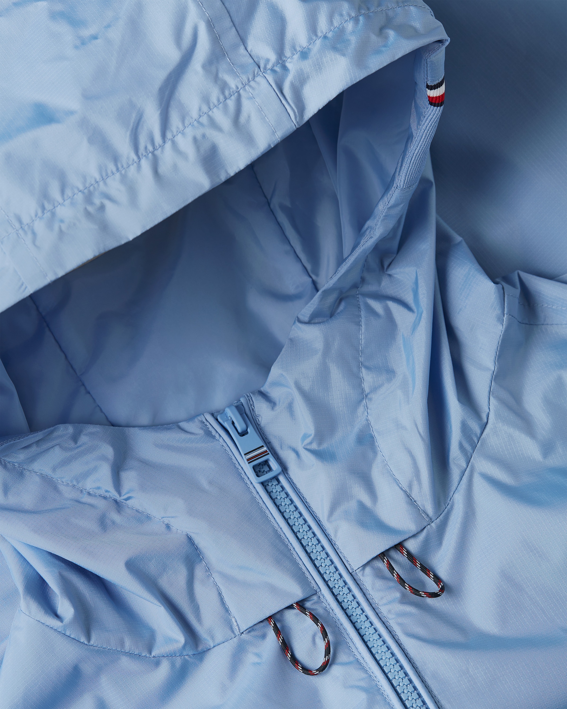 Tommy Hilfiger Blouson »RWB HOODED JACKET«, mit Kapuze, elastische Bündchen, wasserabweisend