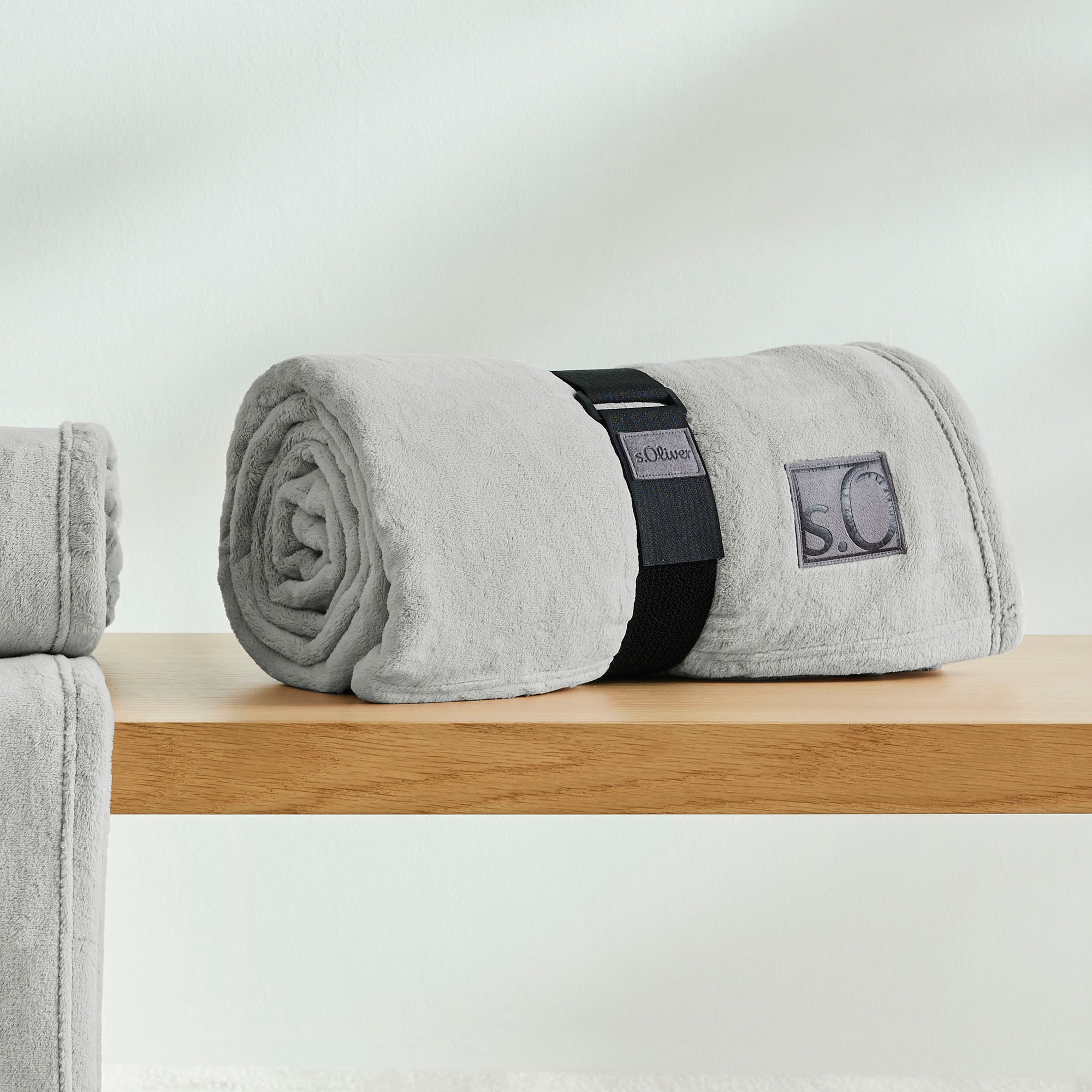 s.Oliver Wohndecke »s.Oliver Decke Kuschelsoft« 150 x 200 cm , in bunten Farben, weich, 330g/m²