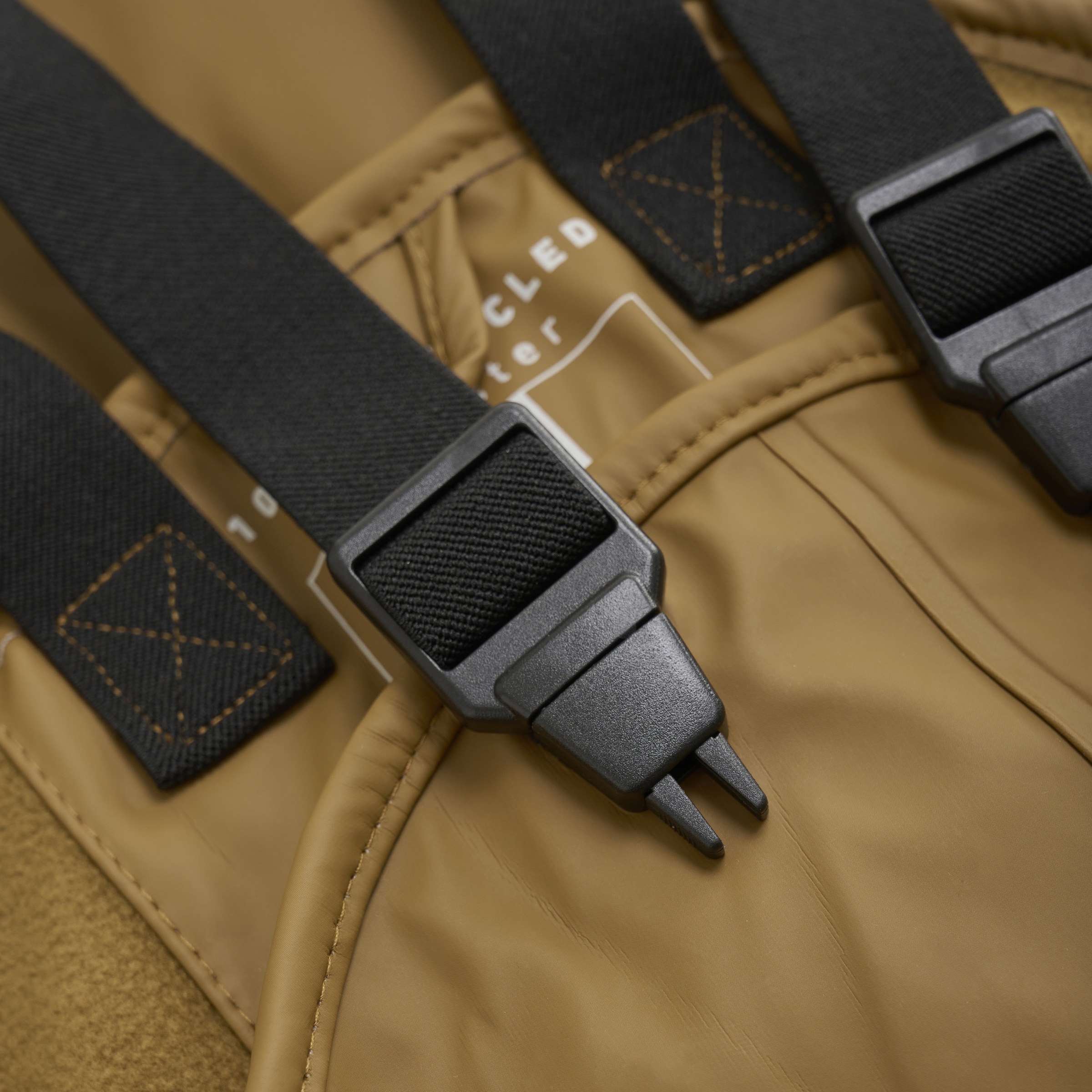 Thumbnail - CeLaVi Regenoverall "Regenoverall CERain"