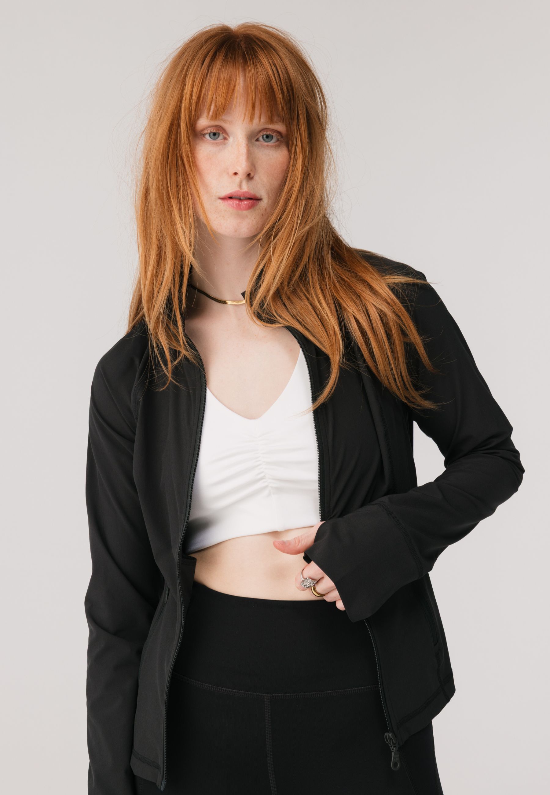 GIRLFRIEND COLLECTIVE Outdoorjacke »Girlfriend Collective Estrella Fitted Run Jacket« 1 Stk. tlg. ohne Kapuze