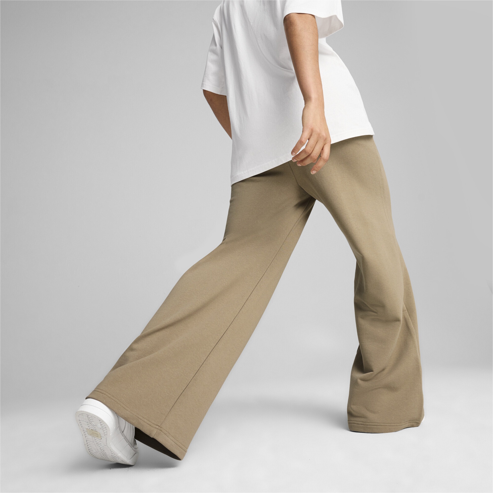 PUMA Sporthose »BETTER CLASSICS Jogginghose Damen«