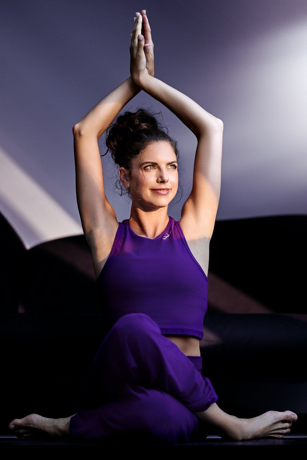 Winshape Sporthose »Functional Light and Comfort Wide Leg Pants CUL102LC«, mit Gummizug