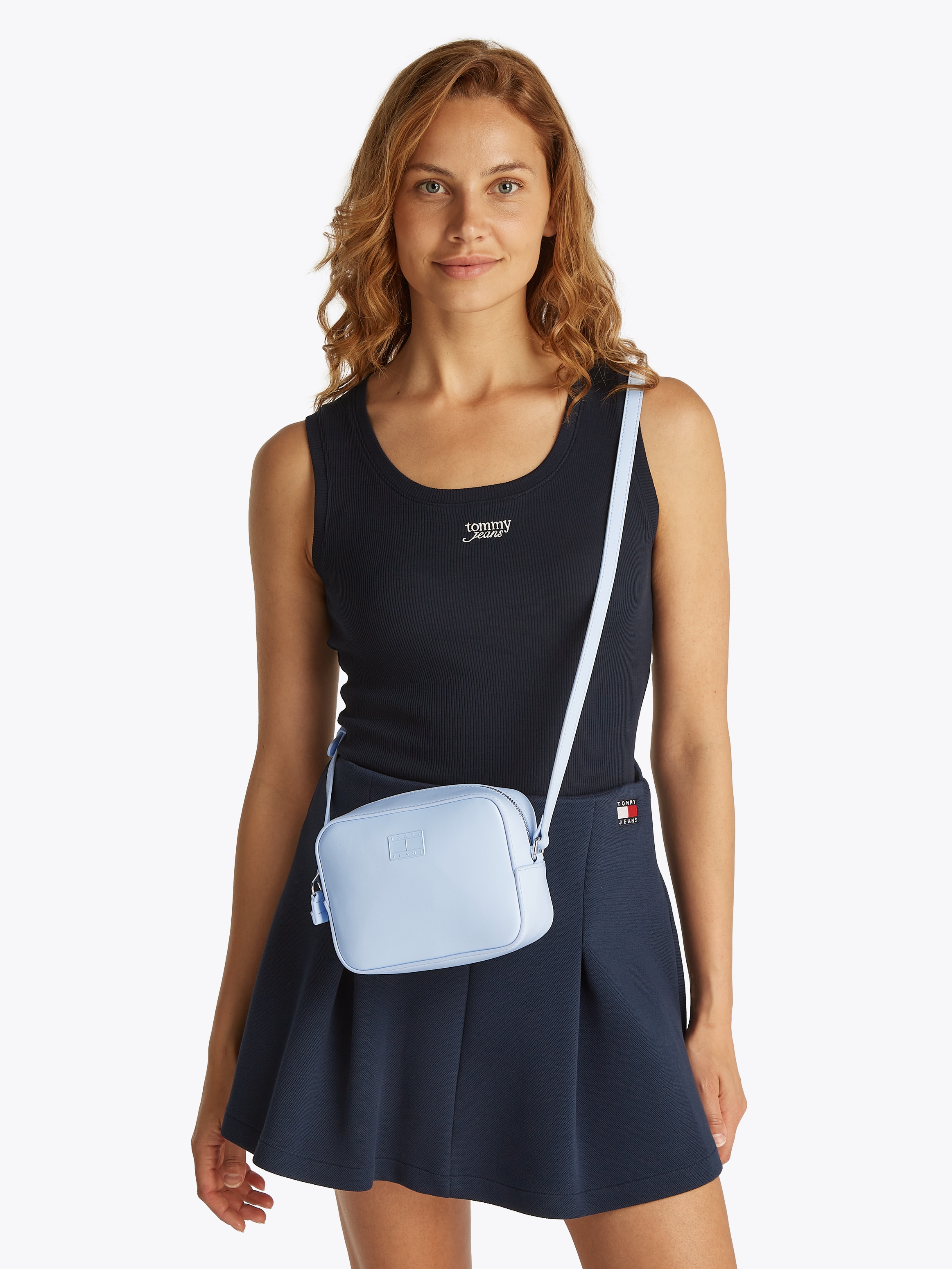 Tommy Jeans Umhängetasche »TJW ESS MUST CAMERA BAG«, Damen Mini Bag, Kulturtasche, Schultertasche mit Tommy Flagge