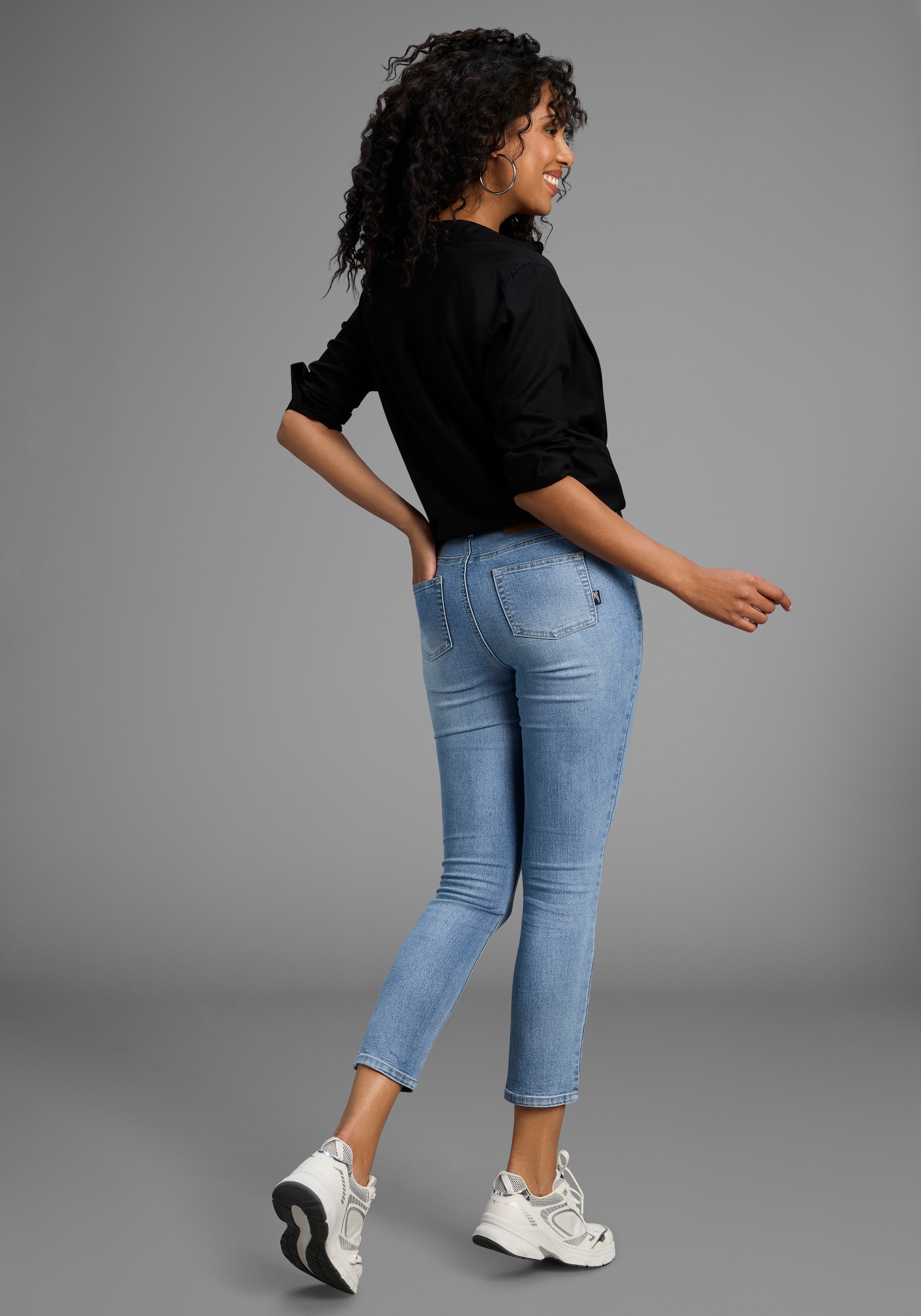 Arizona 7/8-Jeans »Shaping«, eng anliegend, Röhrenjeans, Used-Waschung, High-Waist, 7/8-Länge