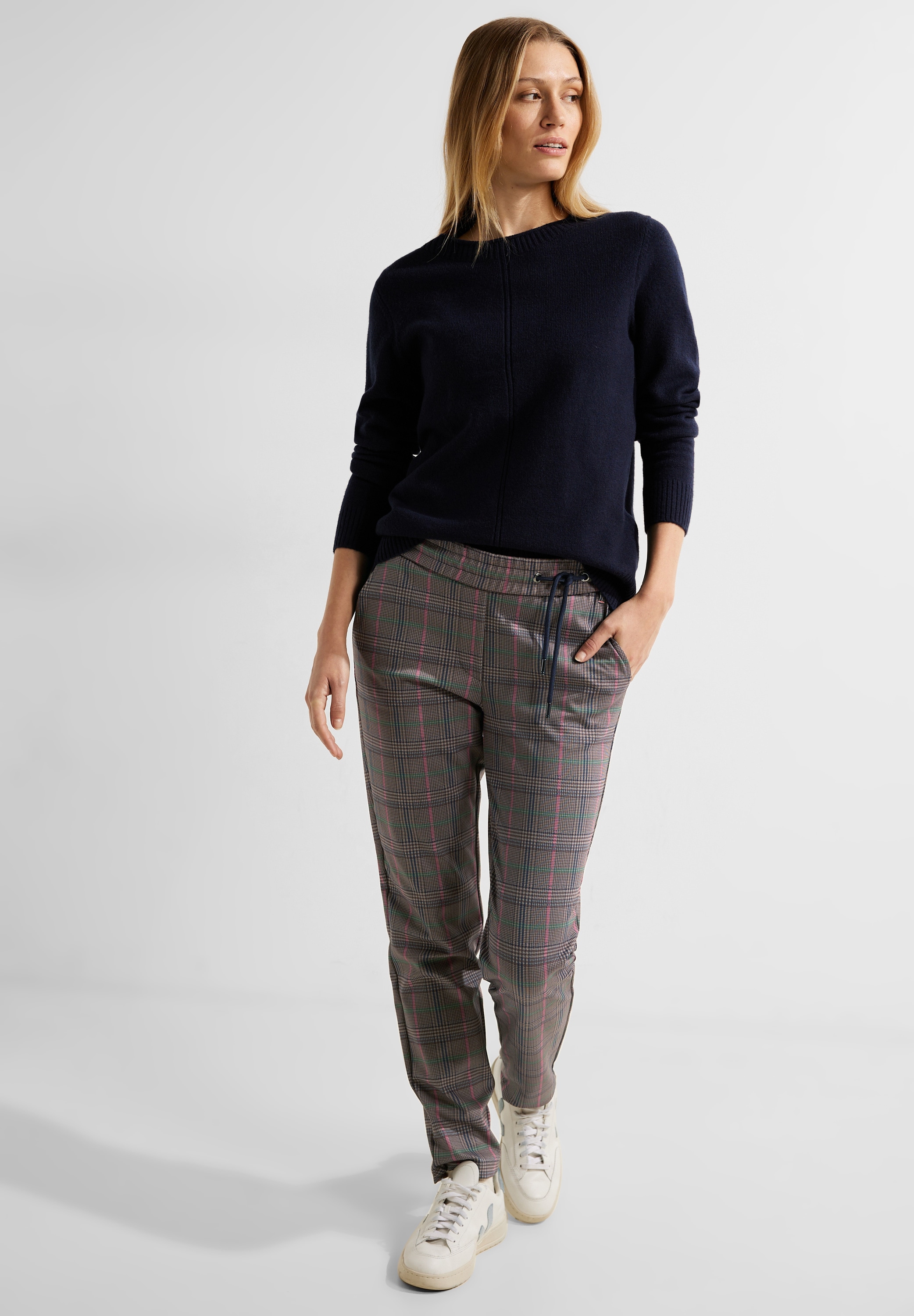 Cecil Stoffhose, Middle Waist