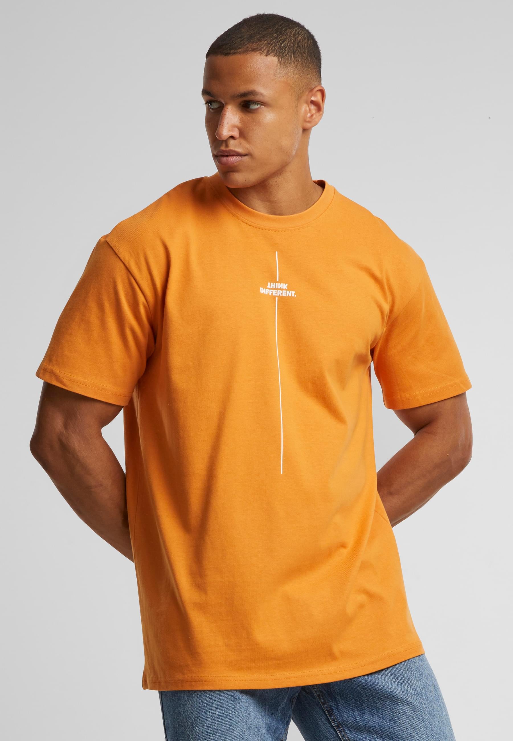 Merchcode T-Shirt »Merchcode Herren Think Different Heavy Oversized Tee«, (1 tlg.)