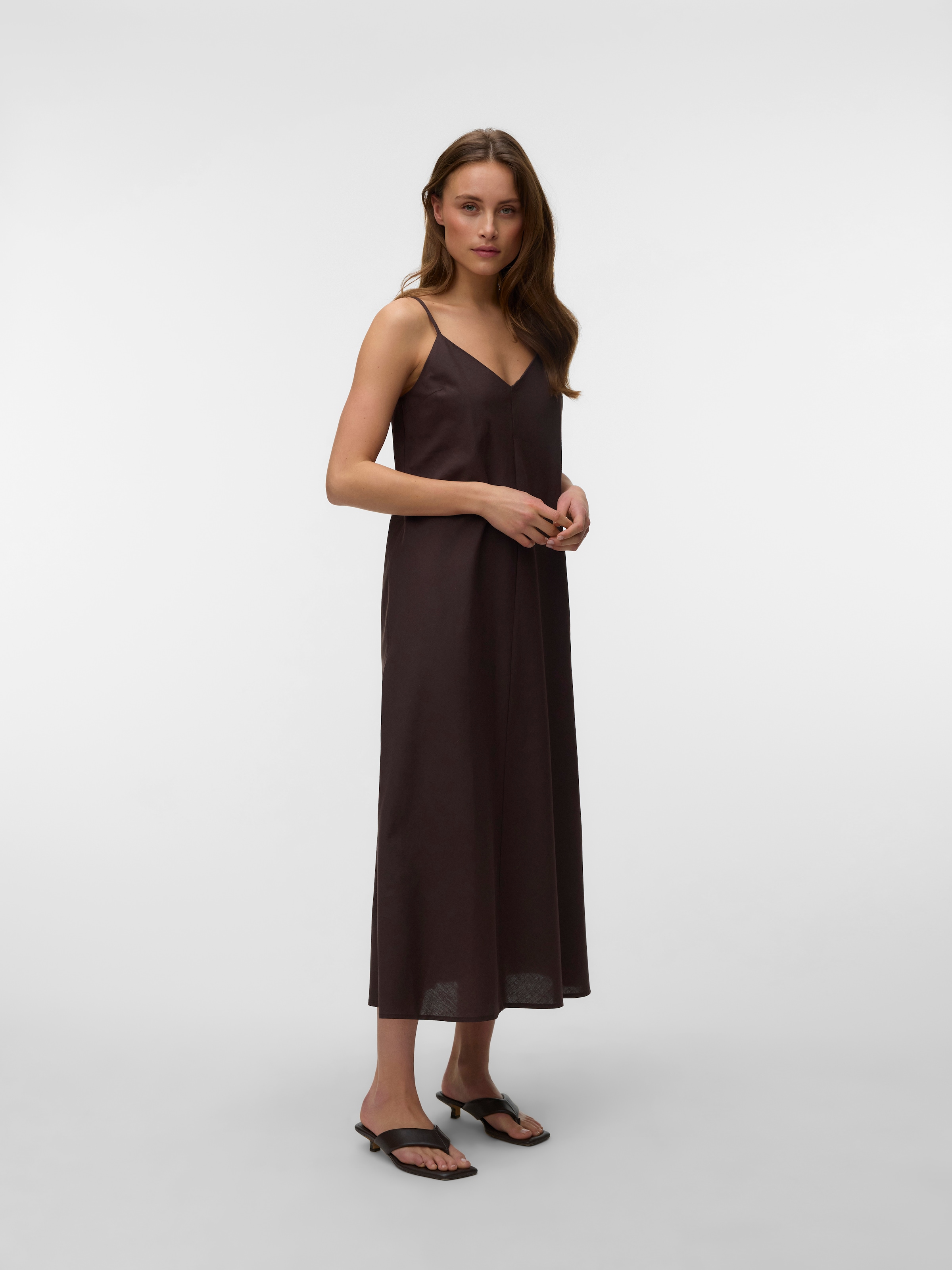 Vero Moda Trägerkleid »VMSELMA 7/8 SINGLET DRESS NOOS« Baumwollmischung, mit Leinen, verstellbare Spaghettiträger