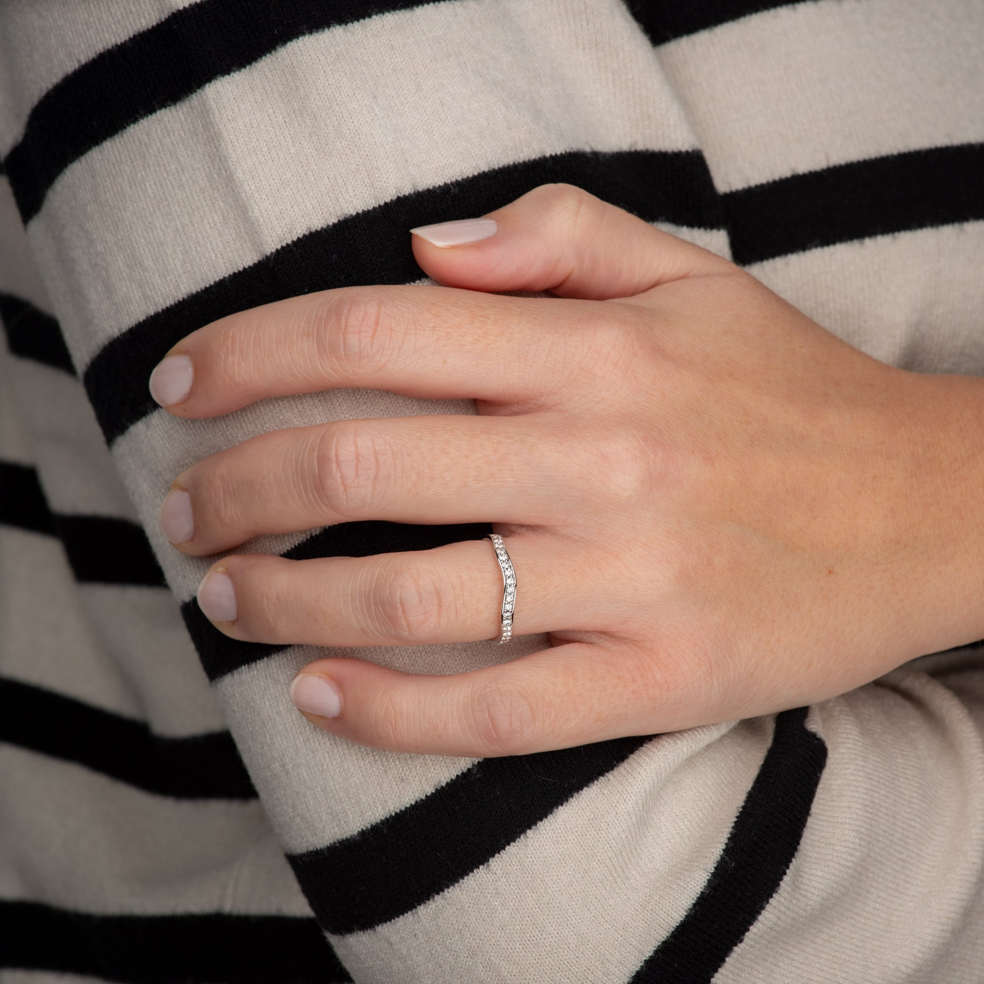 Orolino Fingerring »333/- Weißgold glanz synth. Zirkonia«