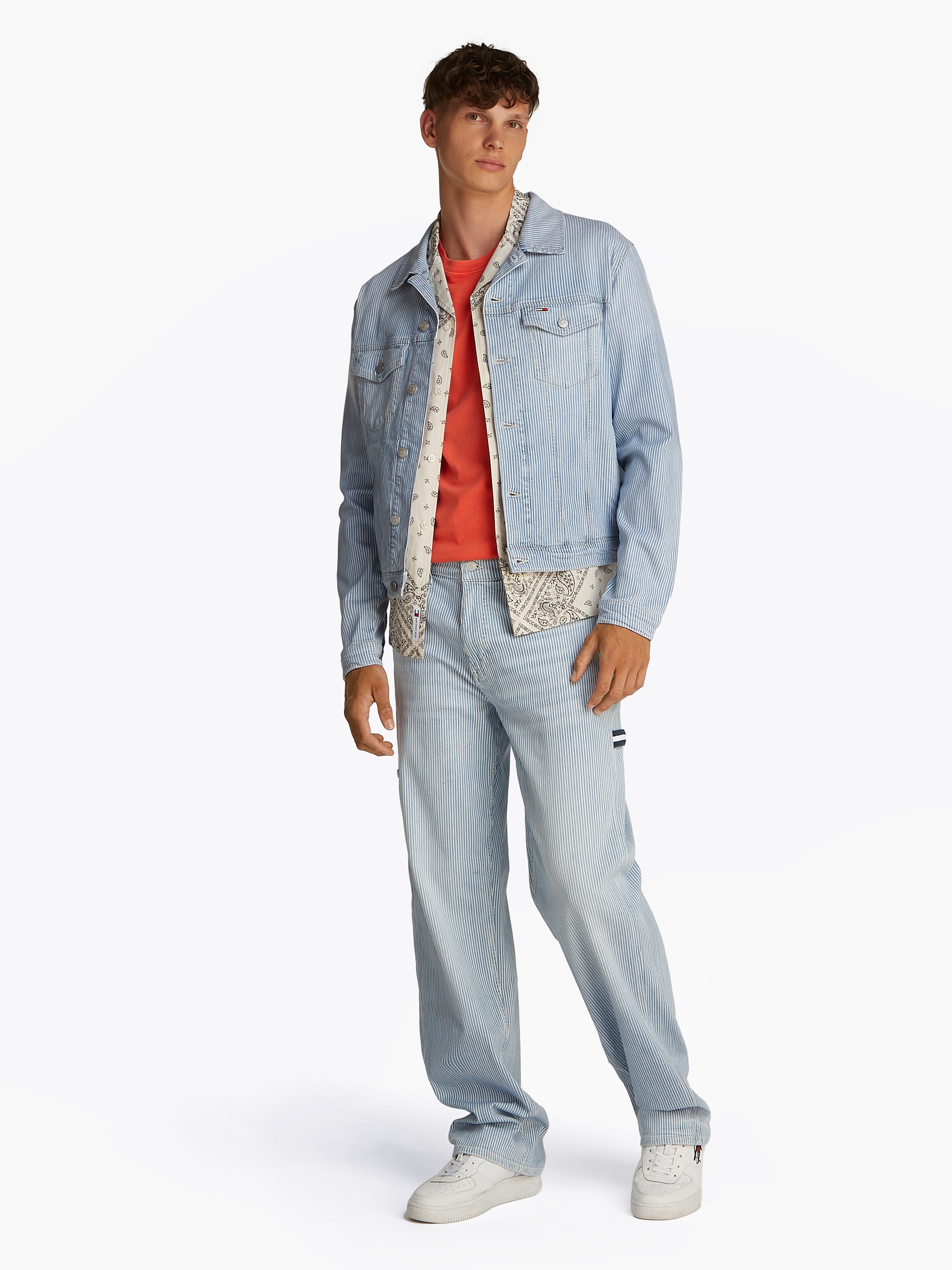 Tommy Jeans Jeansjacke »RYAN RGLR TRCKR JCKT BI6132«, fein gestreift