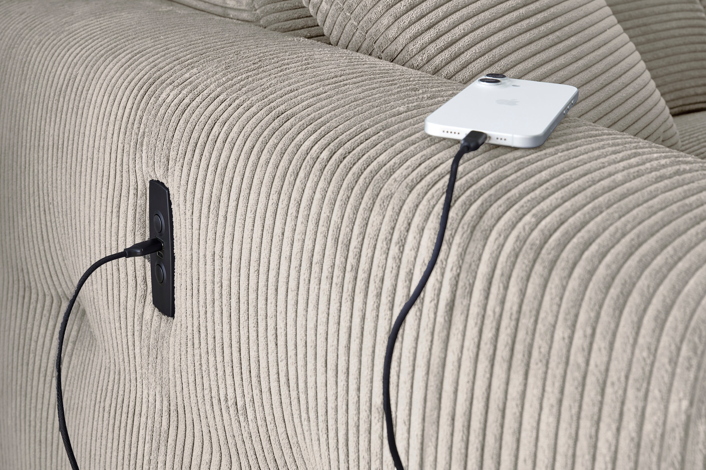 Jockenhöfer Gruppe Ecksofa »Cremona, L-Form, B: 263cm, 30 cm elektrischer Sitztiefenverstellung« 140kg Belastbarkeit je Sitz, verstellbaren Kopfstützen & USB-Ladeports