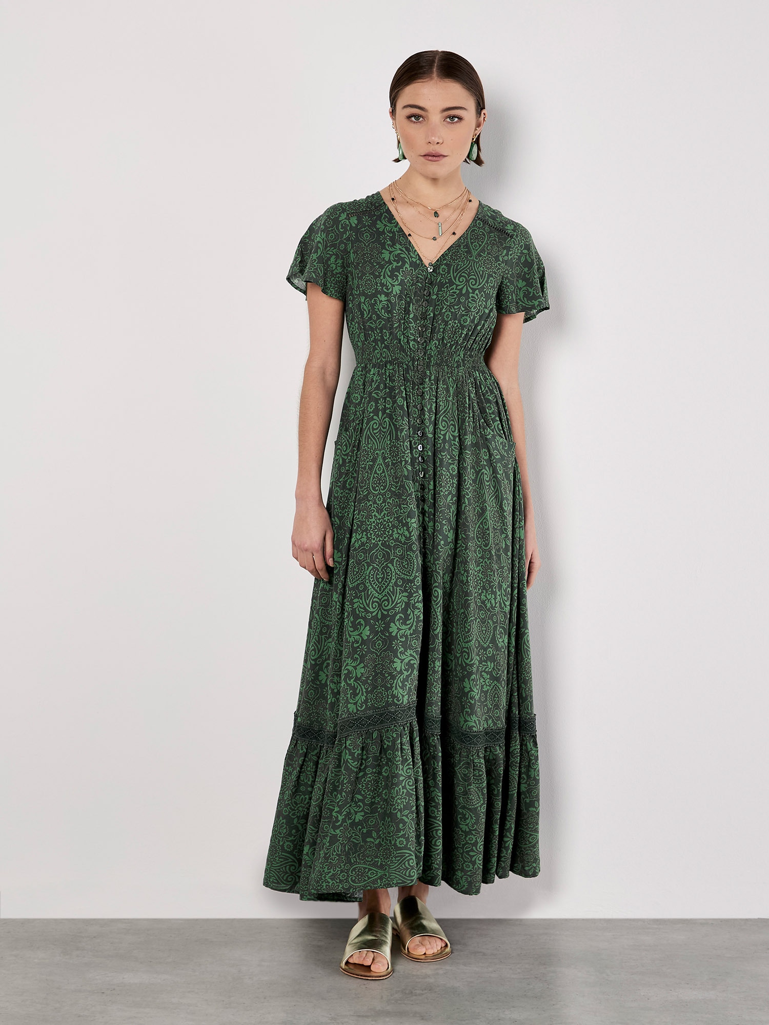 Apricot Maxikleid "Paisley-Maxikleid" mit Pisleymuster und Knopfleiste