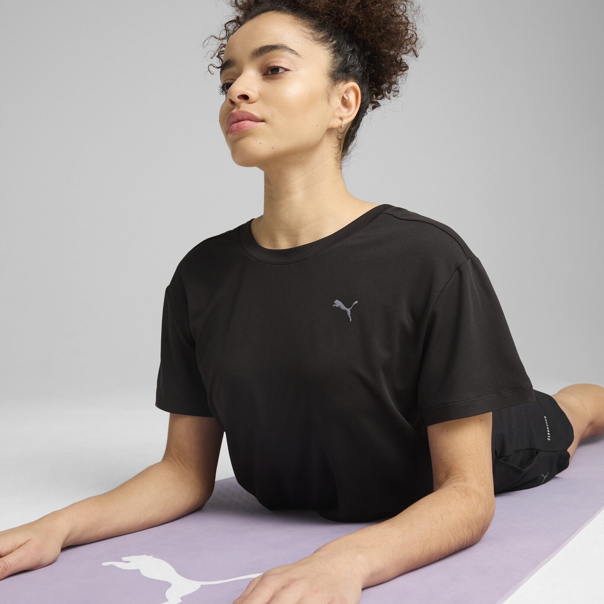 PUMA Yogashirt »MOVE CLOUDSPUN Loose Fit T-Shirt Damen«