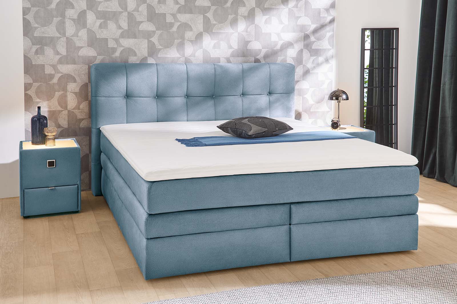 Jockenhöfer Gruppe Boxspringbett "AMY mit Bettkasten, inkl. Taschenfederkernmatratze Härtegrad H3-H4" mit 6 cm Kaltschaum-Topper, Samt-Bezug, 180x200 und 200x200 cm