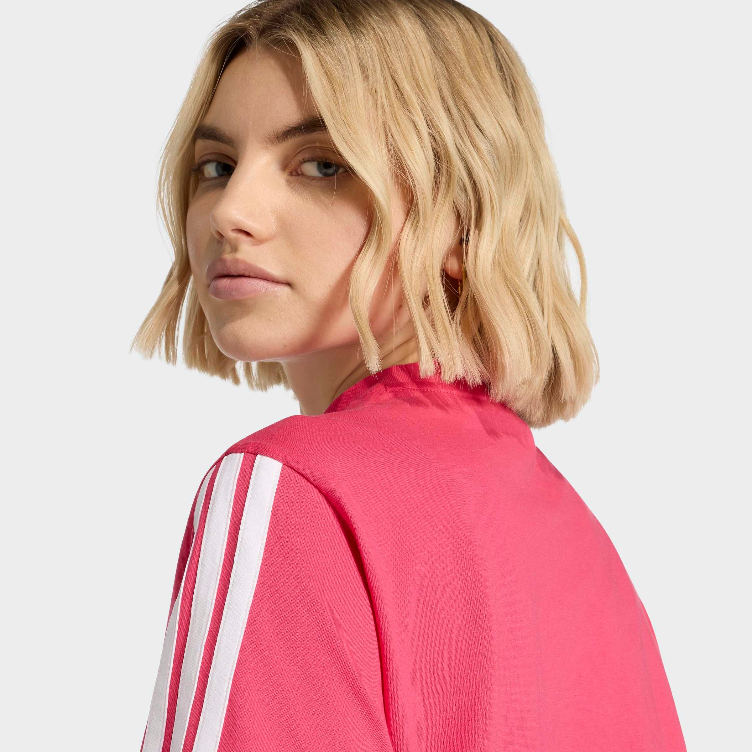 adidas Sportswear T-Shirt »ESSENTIALS 3-STREIFEN COTTON« klassische 3-Streifen an den Ärmeln, ohne Verschluss