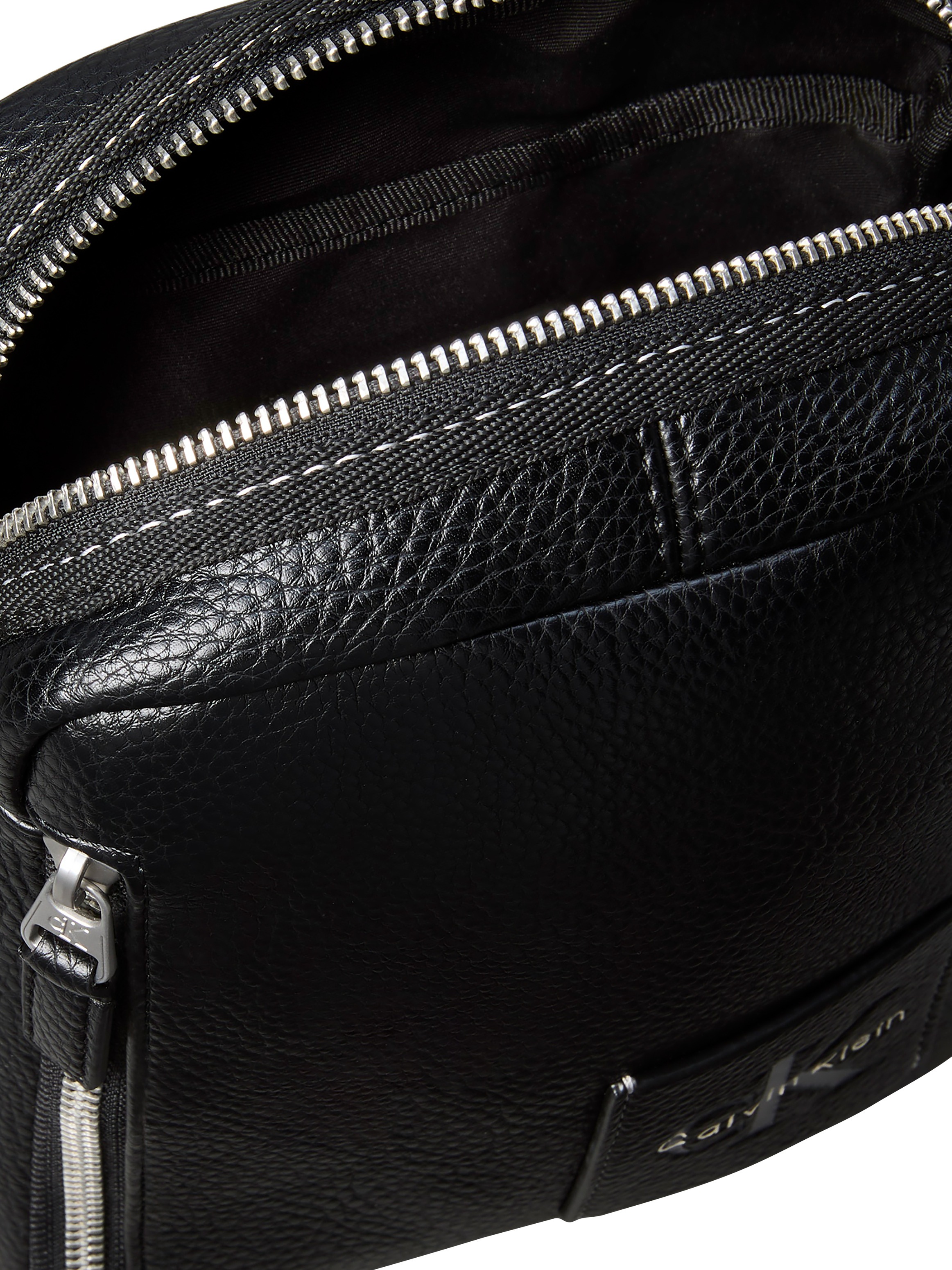 Calvin Klein Umhängetasche »BOLD PEBBLE SIMPLE REPORTER« Mini Bag, Cross Body Bag mit Münzsteckfach außen