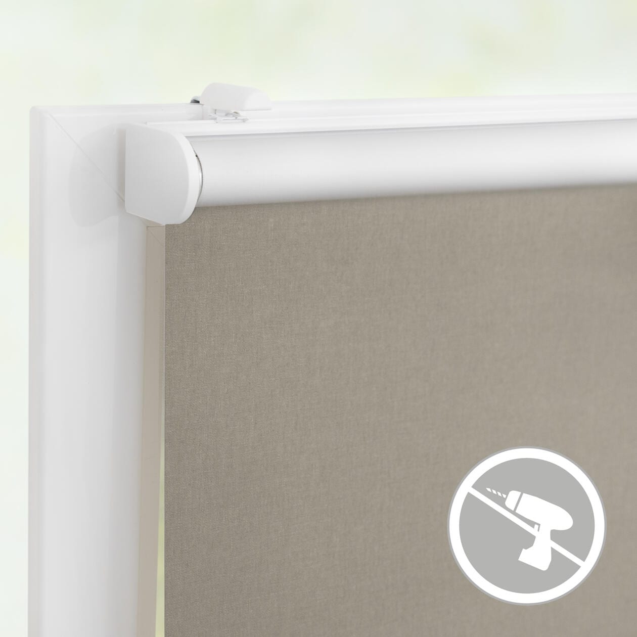 LICHTBLICK ORIGINAL Rollo »Klemmfix, ohne Bohren«, verdunkelnd, Blendschutz-Sichtschutz-Verdunkelung, mit Bohren/ohne Bohren, freihängend, Steuerbar mit Bluetooth-App, integrierter Elektromotor und Akku