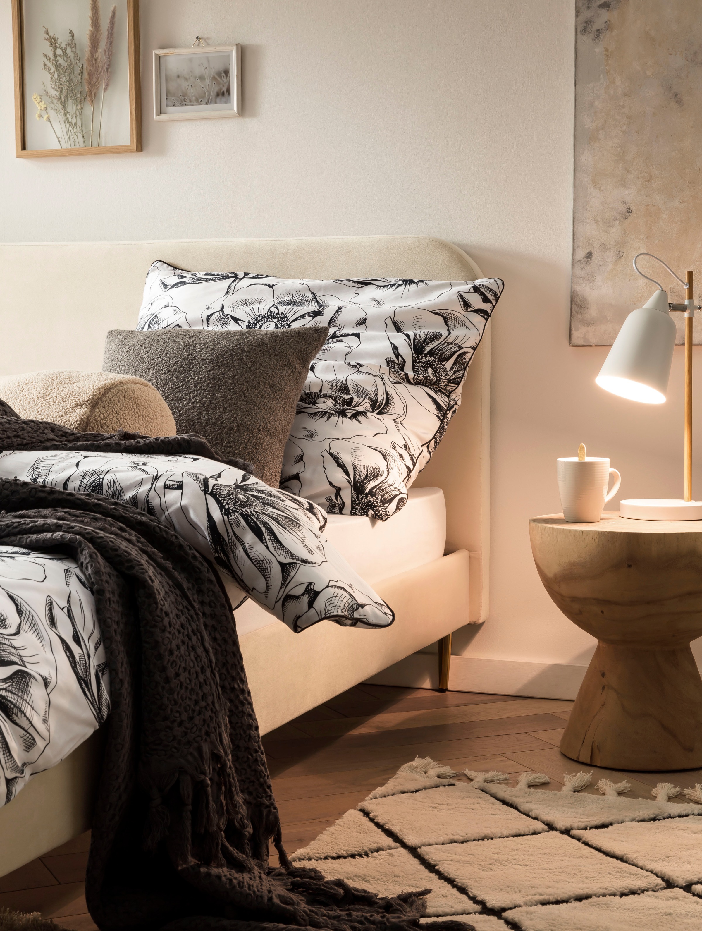 done. Kissenhülle "Touch" Einfarbige Kissenhülle aus weichem Bouclé-Stoff günstig online kaufen