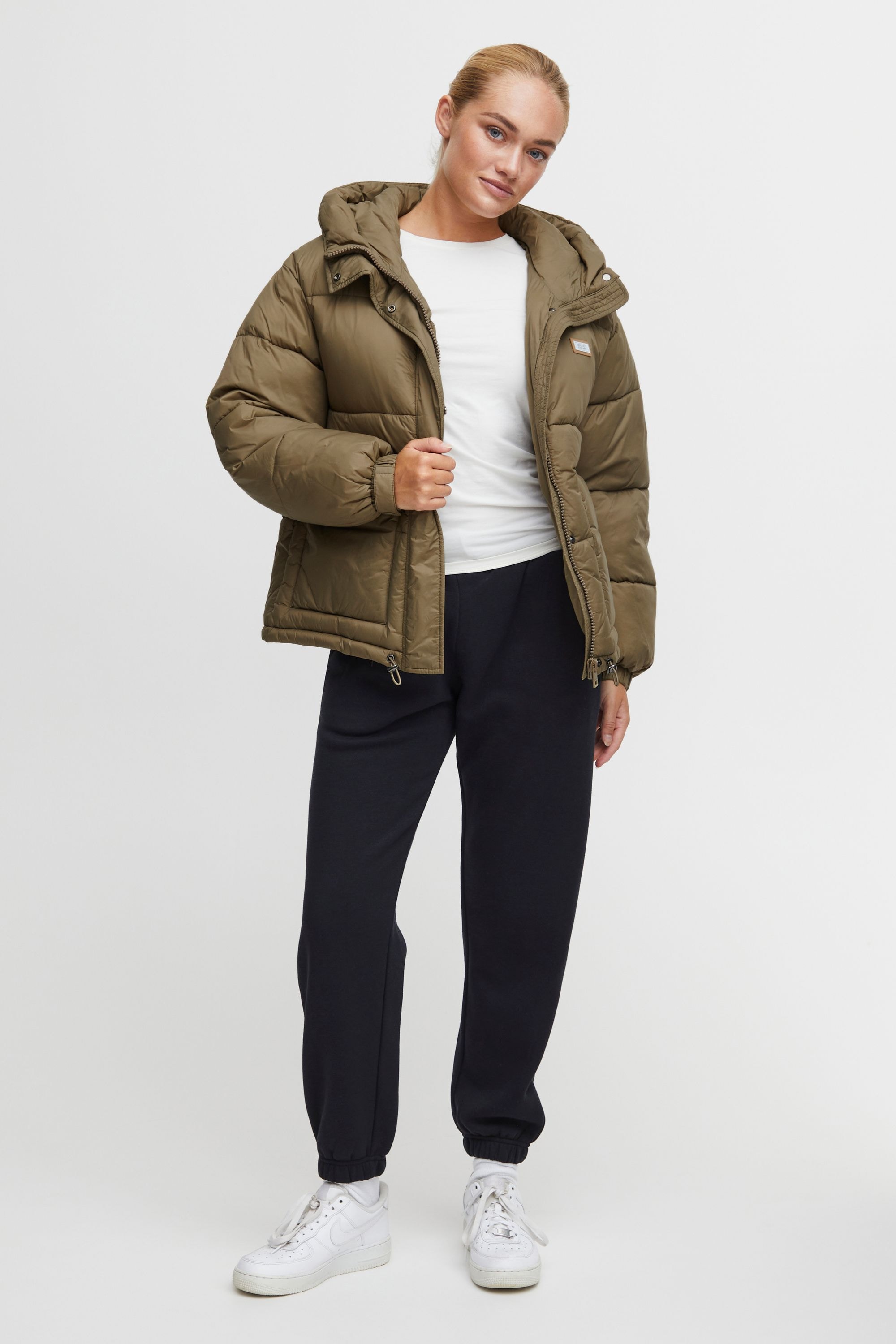 OXMO Winterjacke »Winterjacke OXJoyce«, mit Kapuze