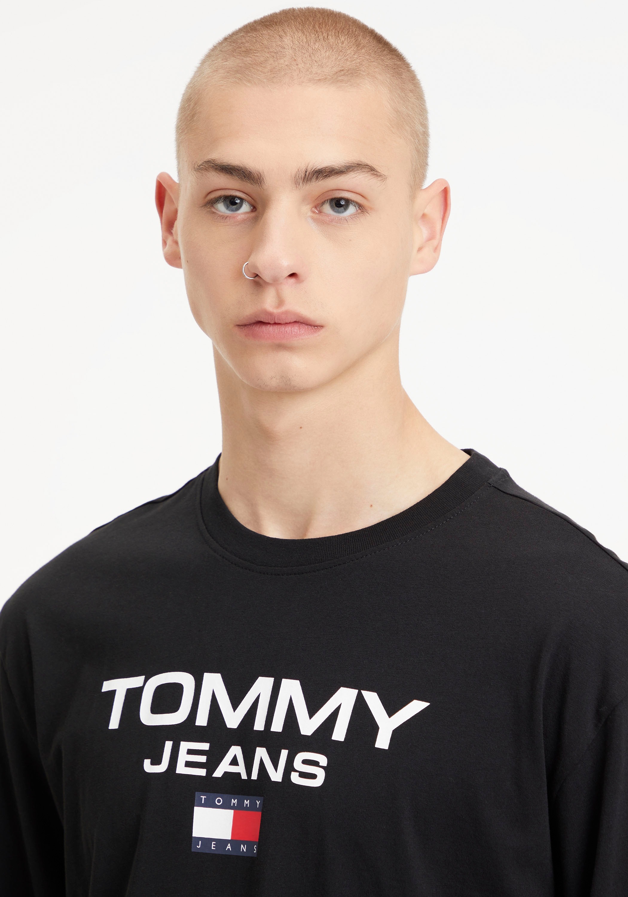 Tommy Jeans Langarmshirt »TJM CLSC ENTRY LS TEE«, mit Logodruck