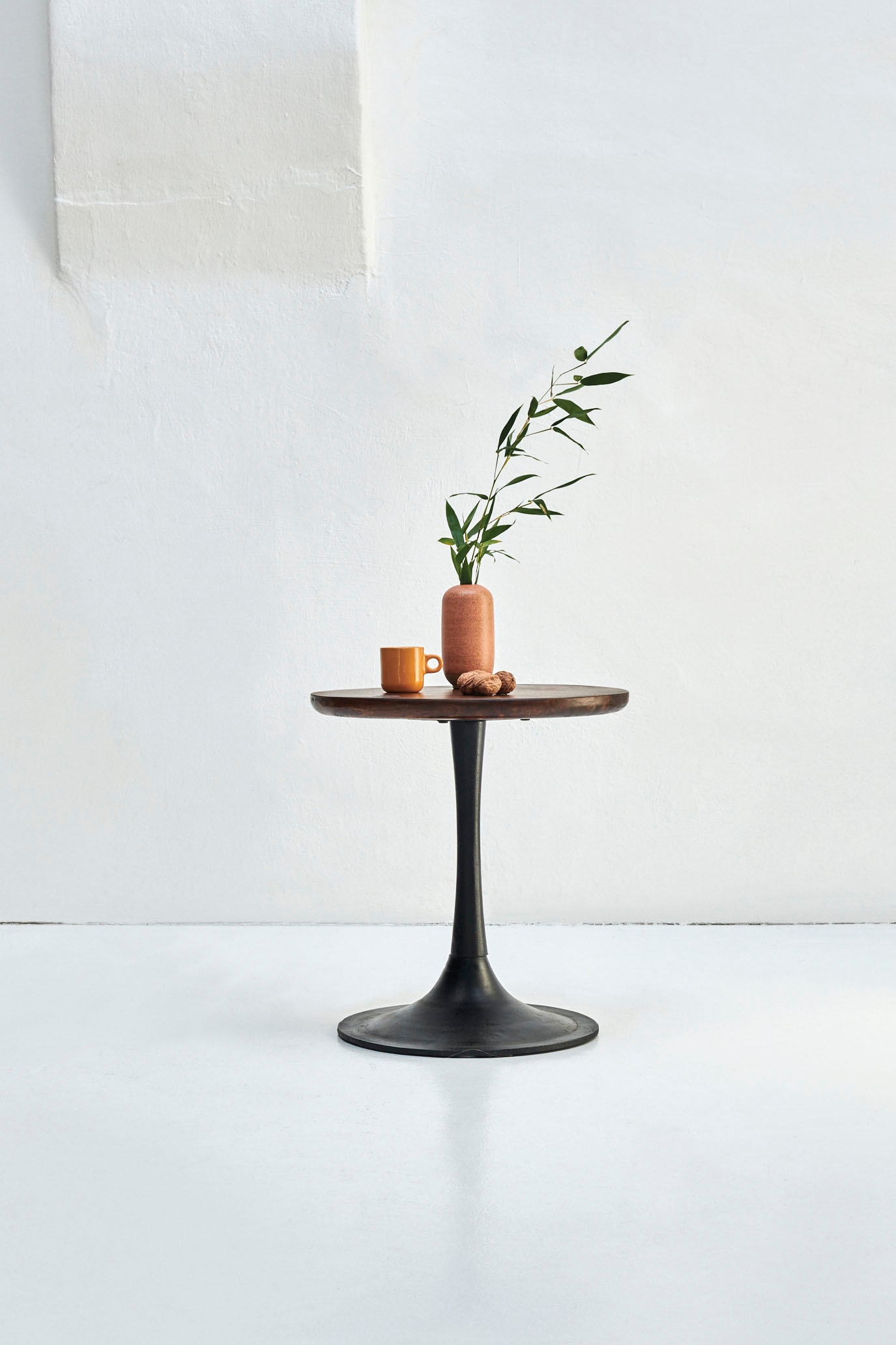 TOM TAILOR HOME Beistelltisch »T-MODERN COUCH TABLE SMALL«, mit eingelassenem TOM TAILOR Button